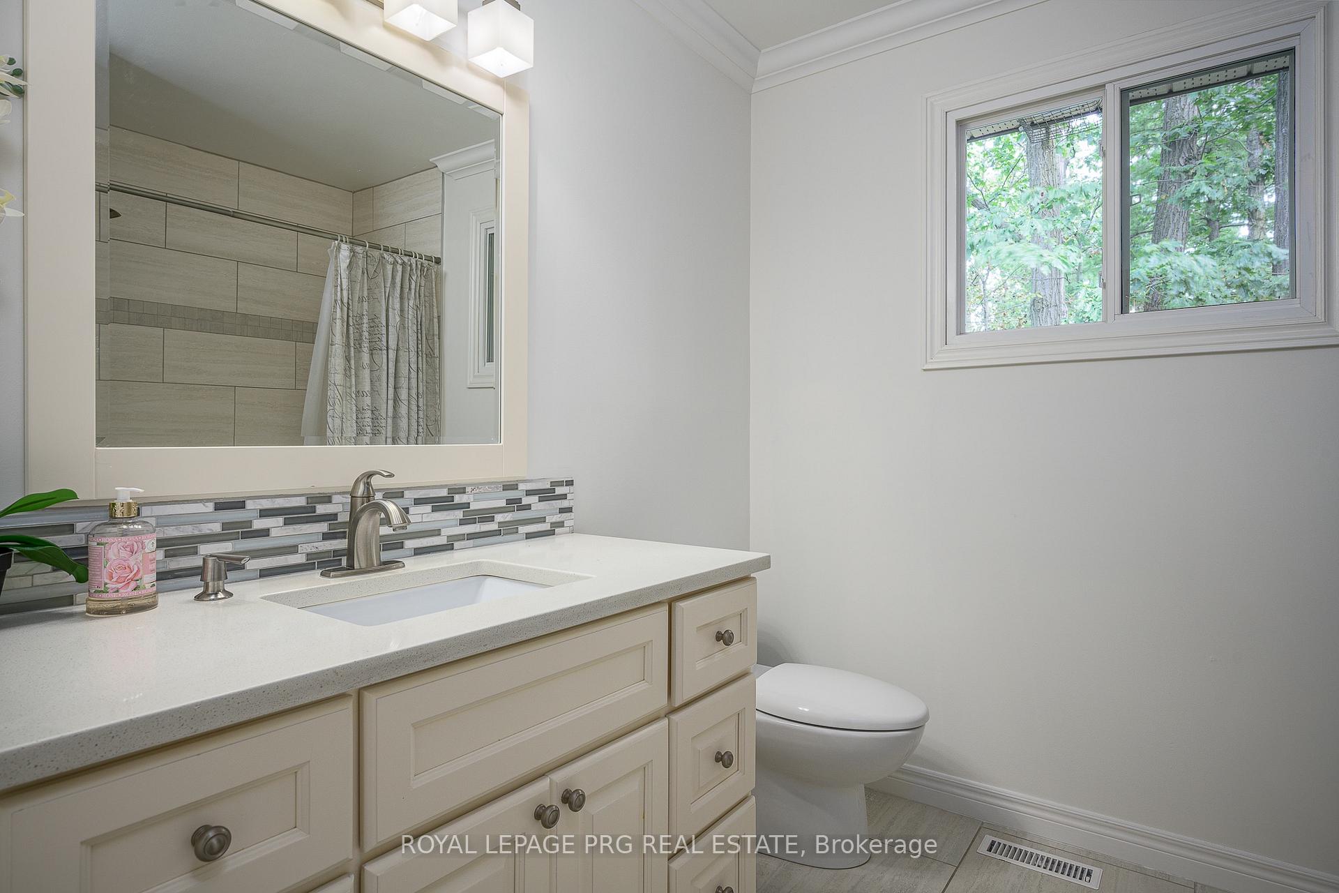Photo 24 of 9 Oakridge Drive, Barrie, Sunnidale — HOMEH