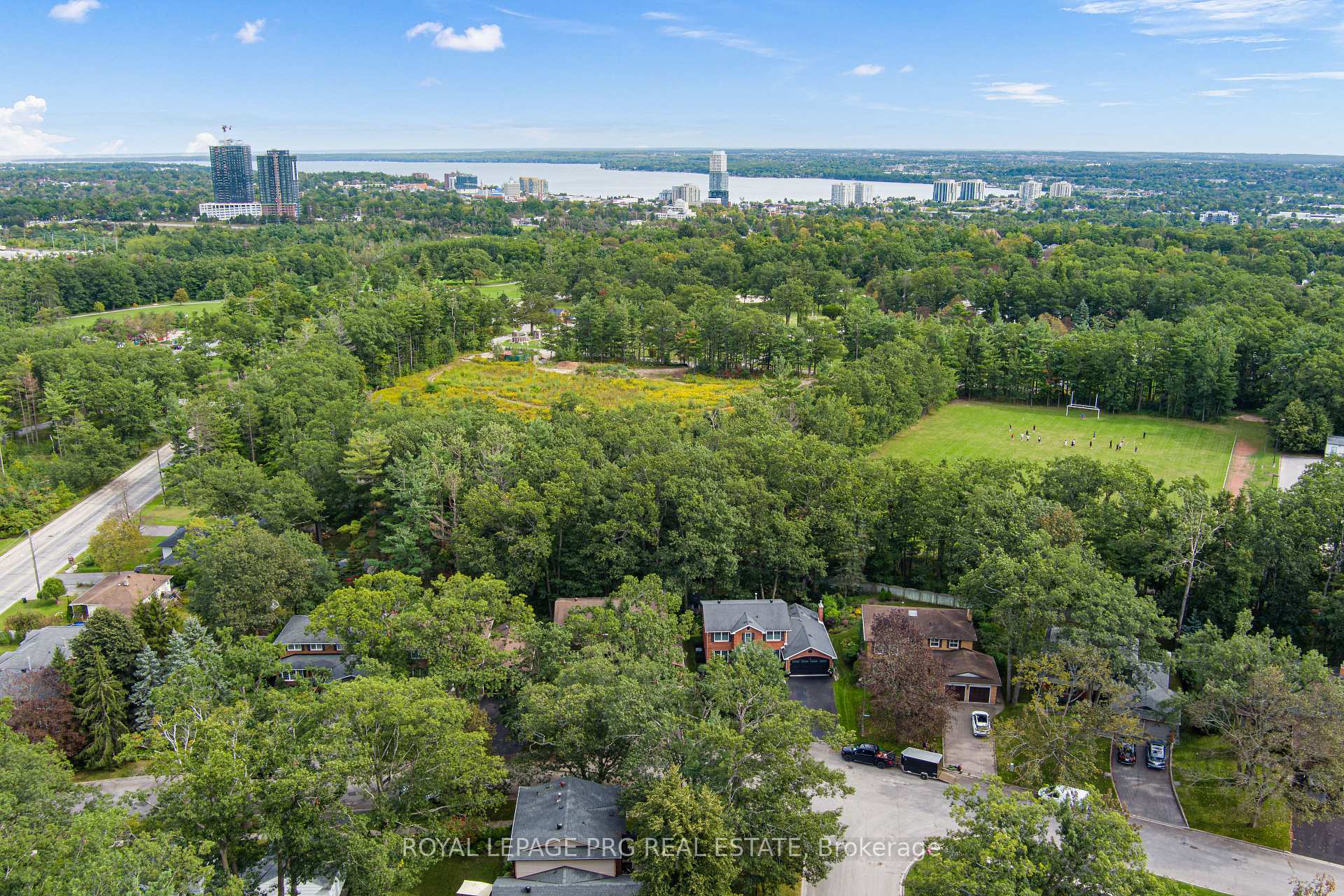 Photo 34 of 9 Oakridge Drive, Barrie, Sunnidale — HOMEH