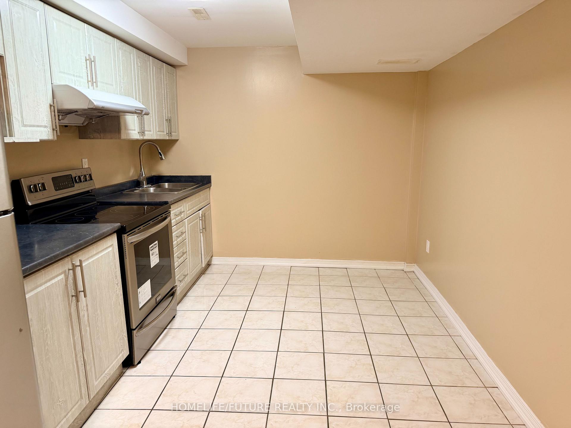 Photo 12 of Unit Bsmt, 22 Gamson Crescent, Brampton, Sandringham-Wellington — HOMEH