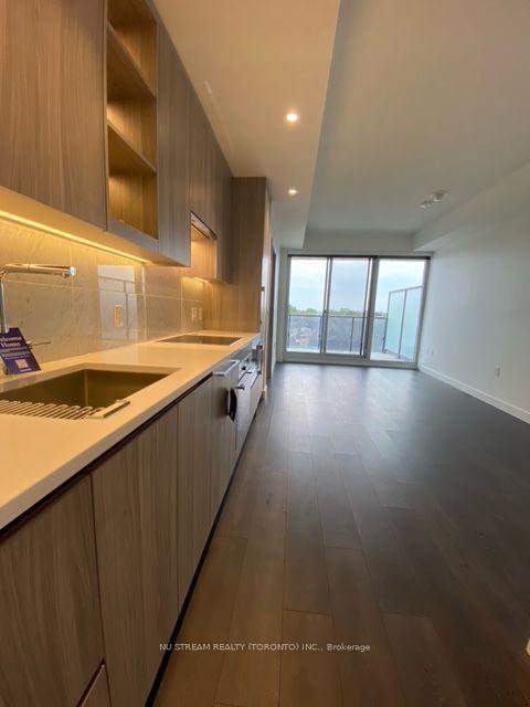 Photo 3 of Unit 1003, 85 McMahon Drive, North York, Bayview Village — HOMEH