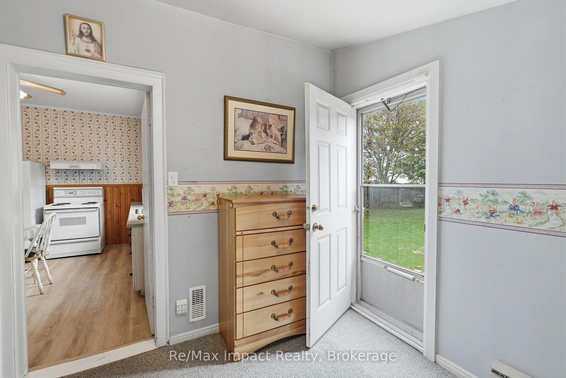 Photo 37 of 43 Park Road S, Oshawa, O'Neill — HOMEH