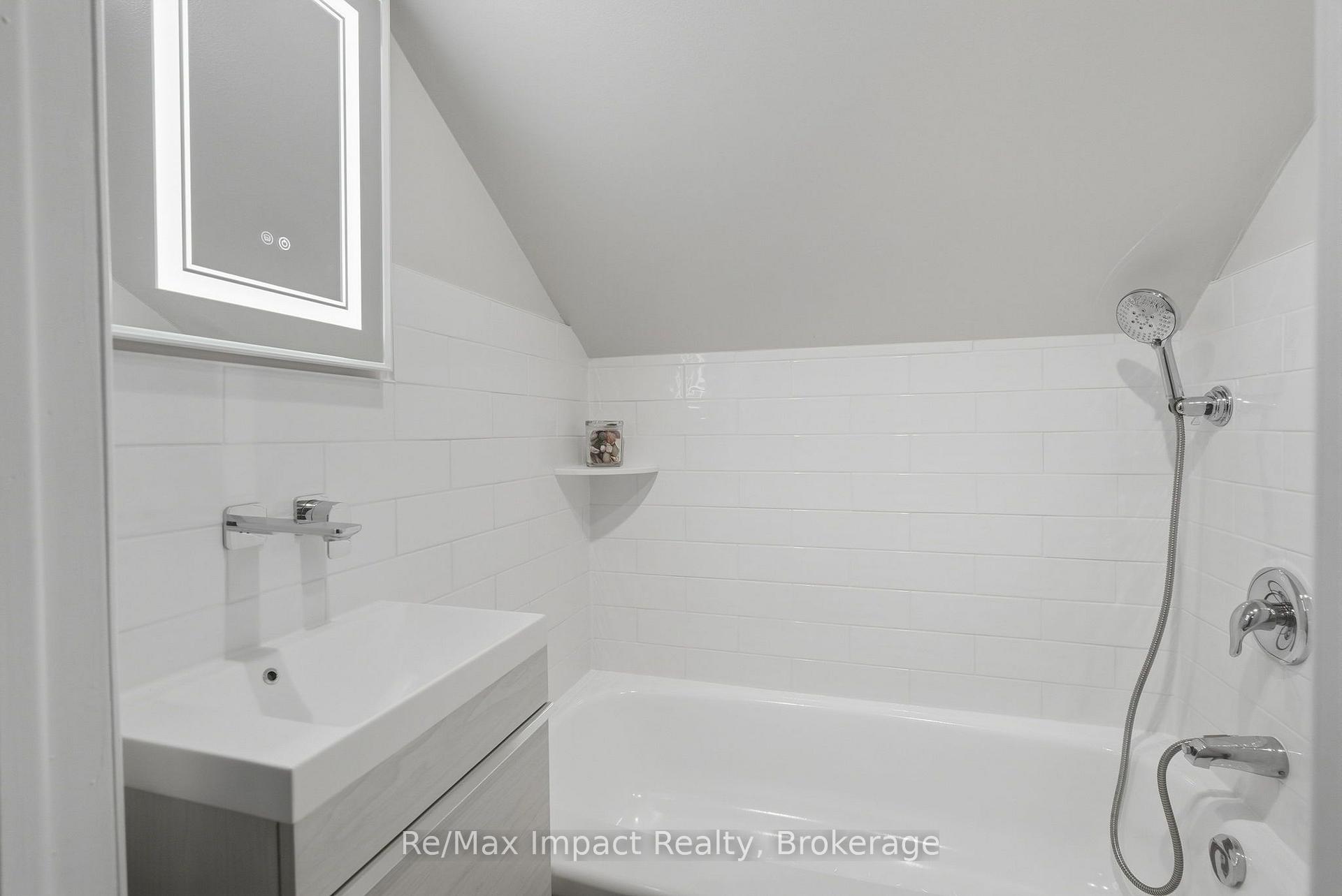 Photo 42 of 43 Park Road S, Oshawa, O'Neill — HOMEH