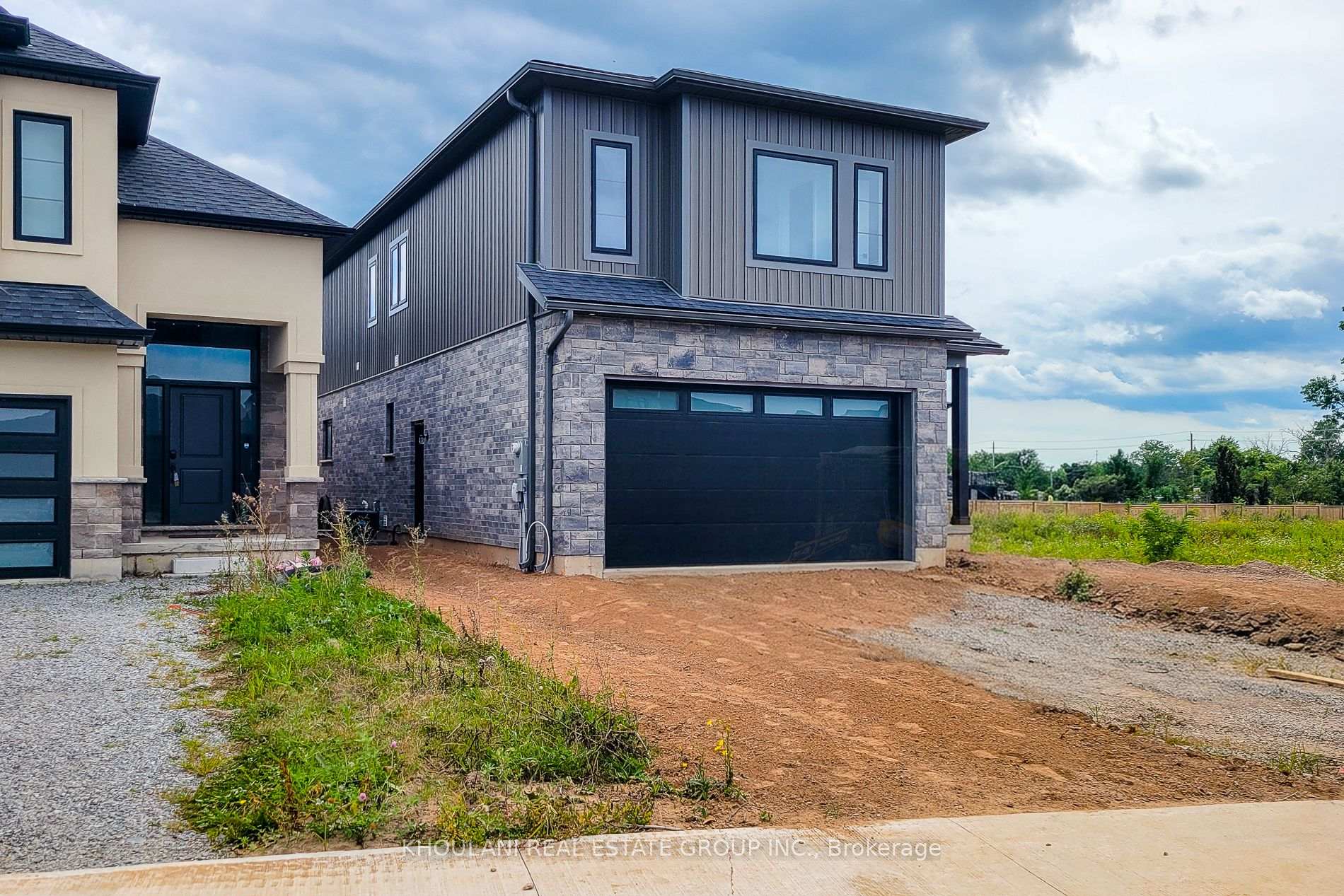 Photo 5 of 8898 Angie Drive, Niagara Falls, Forestview — HOMEH