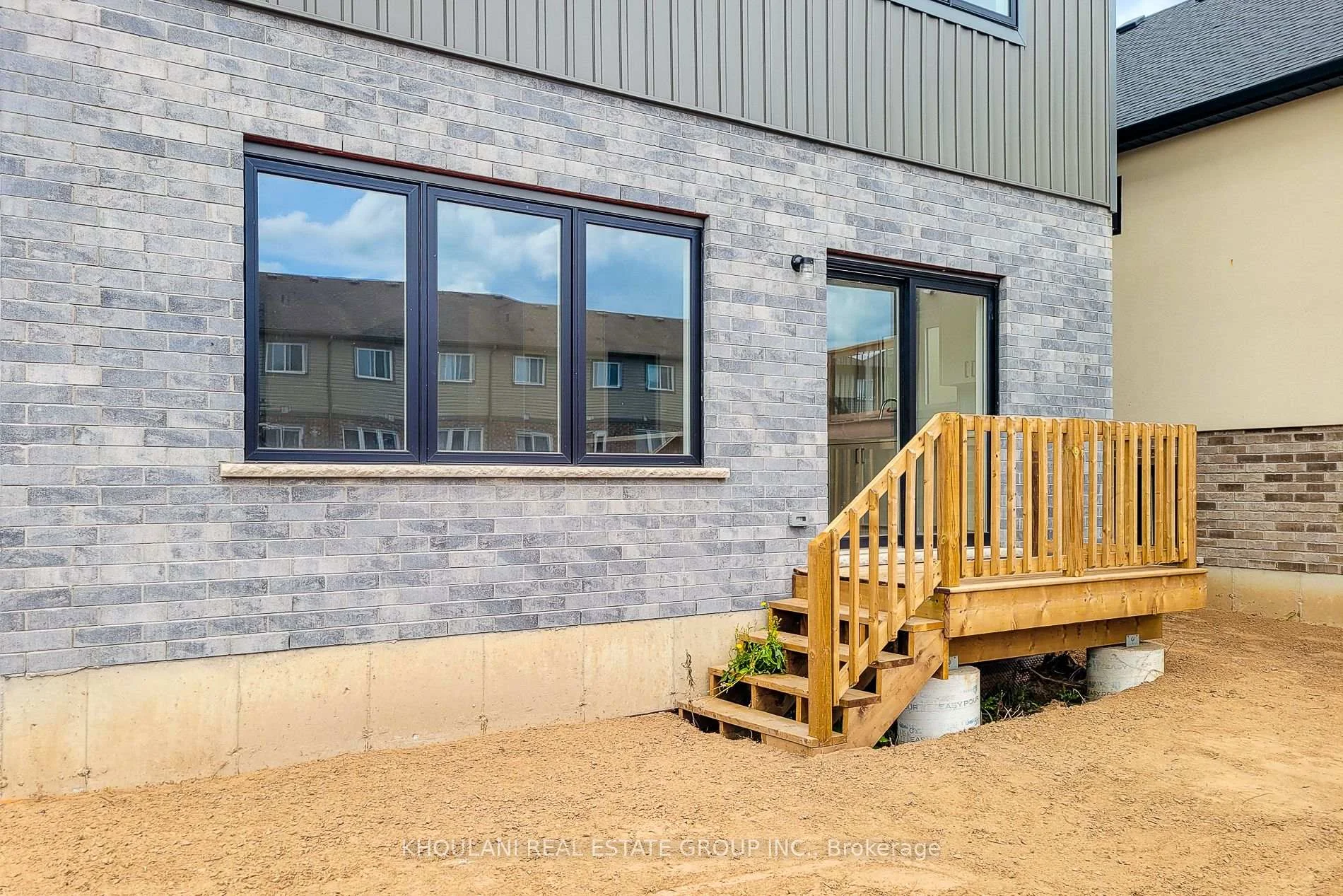 Photo 10 of 8898 Angie Drive, Niagara Falls, Forestview — HOMEH