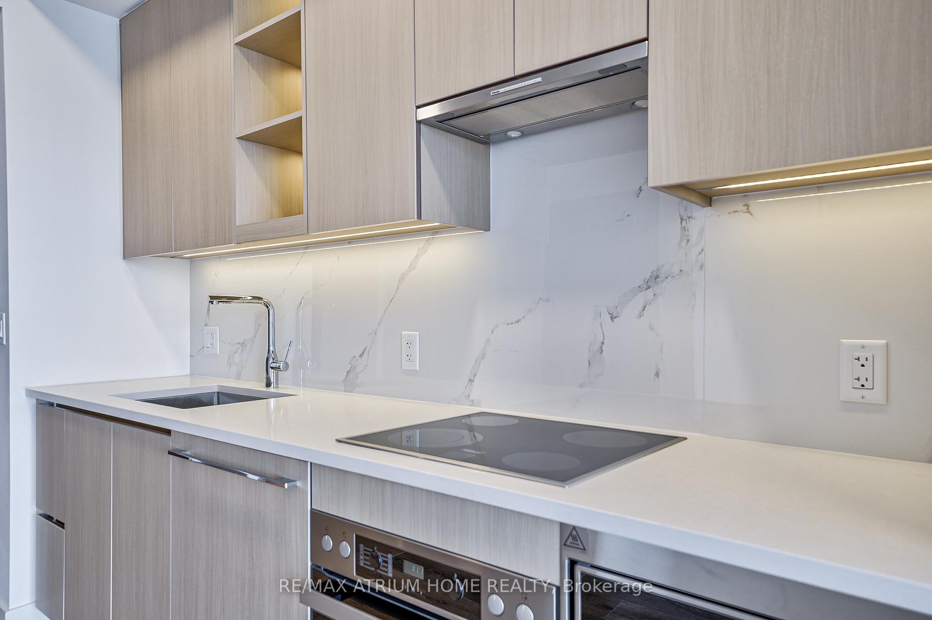 Photo 11 of Unit 2005, 25 McMahon Drive W, North York, Bayview Village — HOMEH