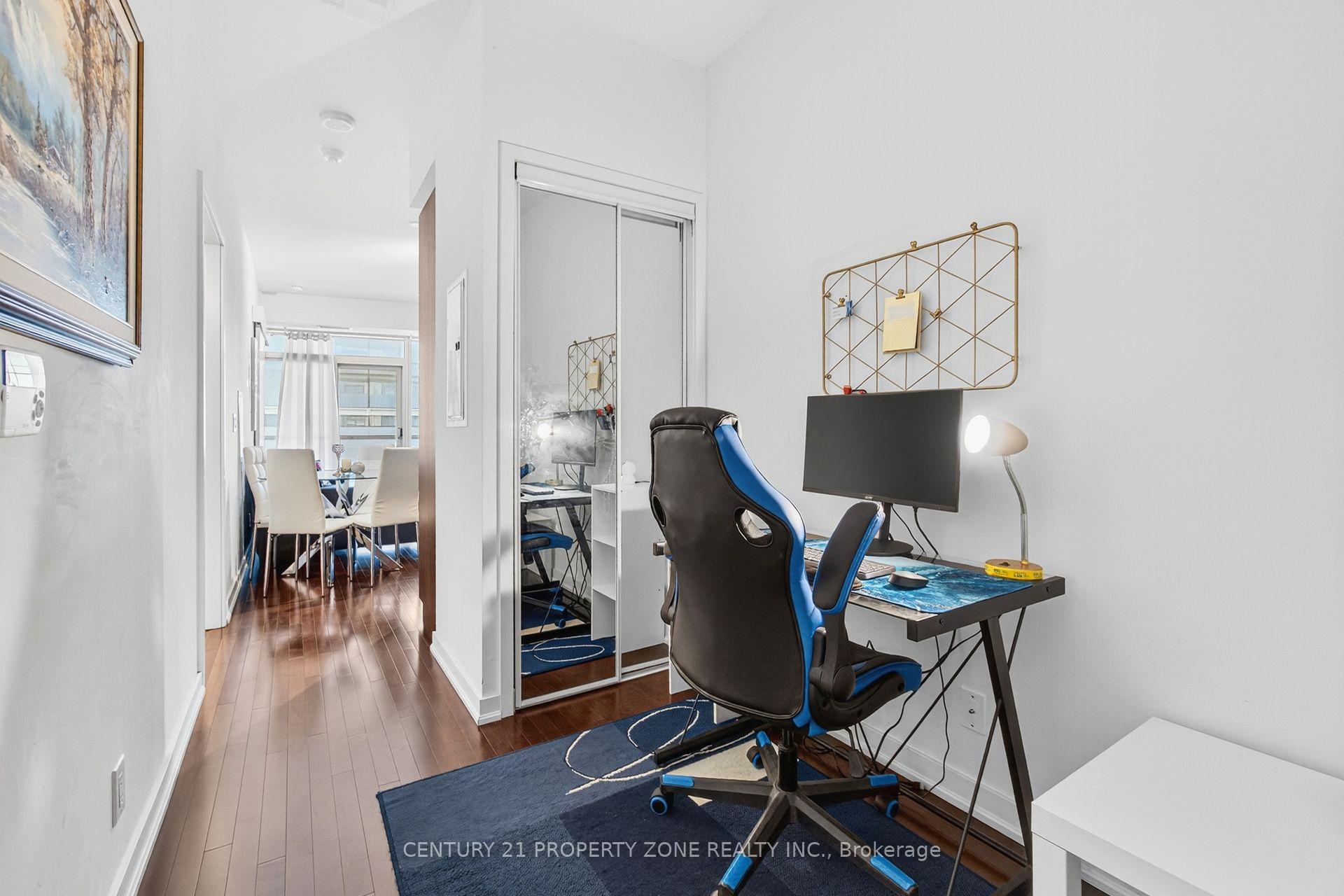 Photo 14 of Unit 4409, 14 York Street, Toronto, Waterfront Communities — HOMEH