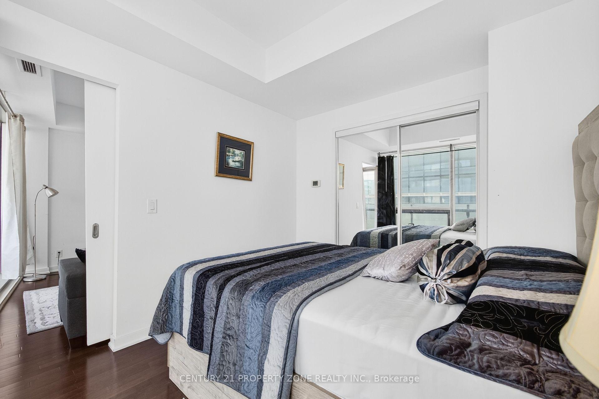Photo 32 of Unit 4409, 14 York Street, Toronto, Waterfront Communities — HOMEH