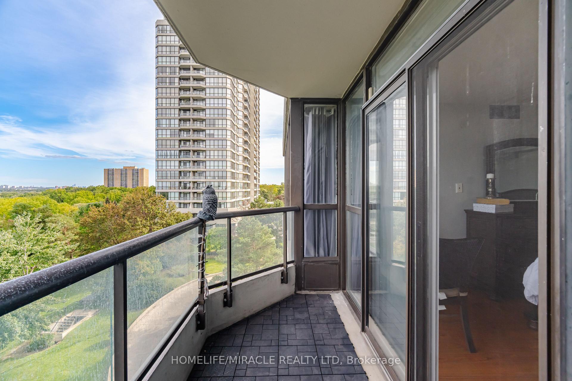 Photo 22 of Unit 502, 1 Rowntree Road, Etobicoke, Mount Olive-Silverstone-Jamestown — HOMEH