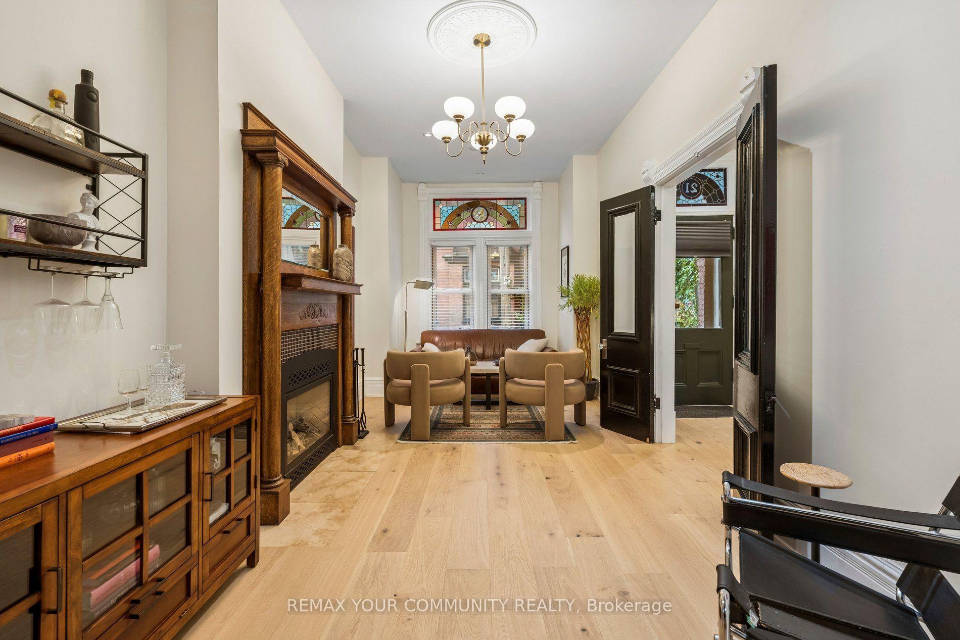 Photo 8 of 21 Laurier Avenue E, Toronto, Cabbagetown-South St. James Town — HOMEH