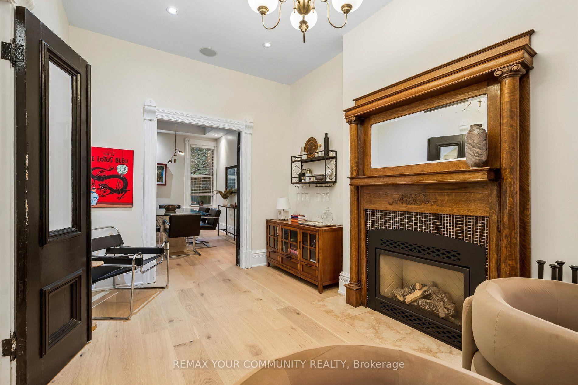 Photo 9 of 21 Laurier Avenue E, Toronto, Cabbagetown-South St. James Town — HOMEH