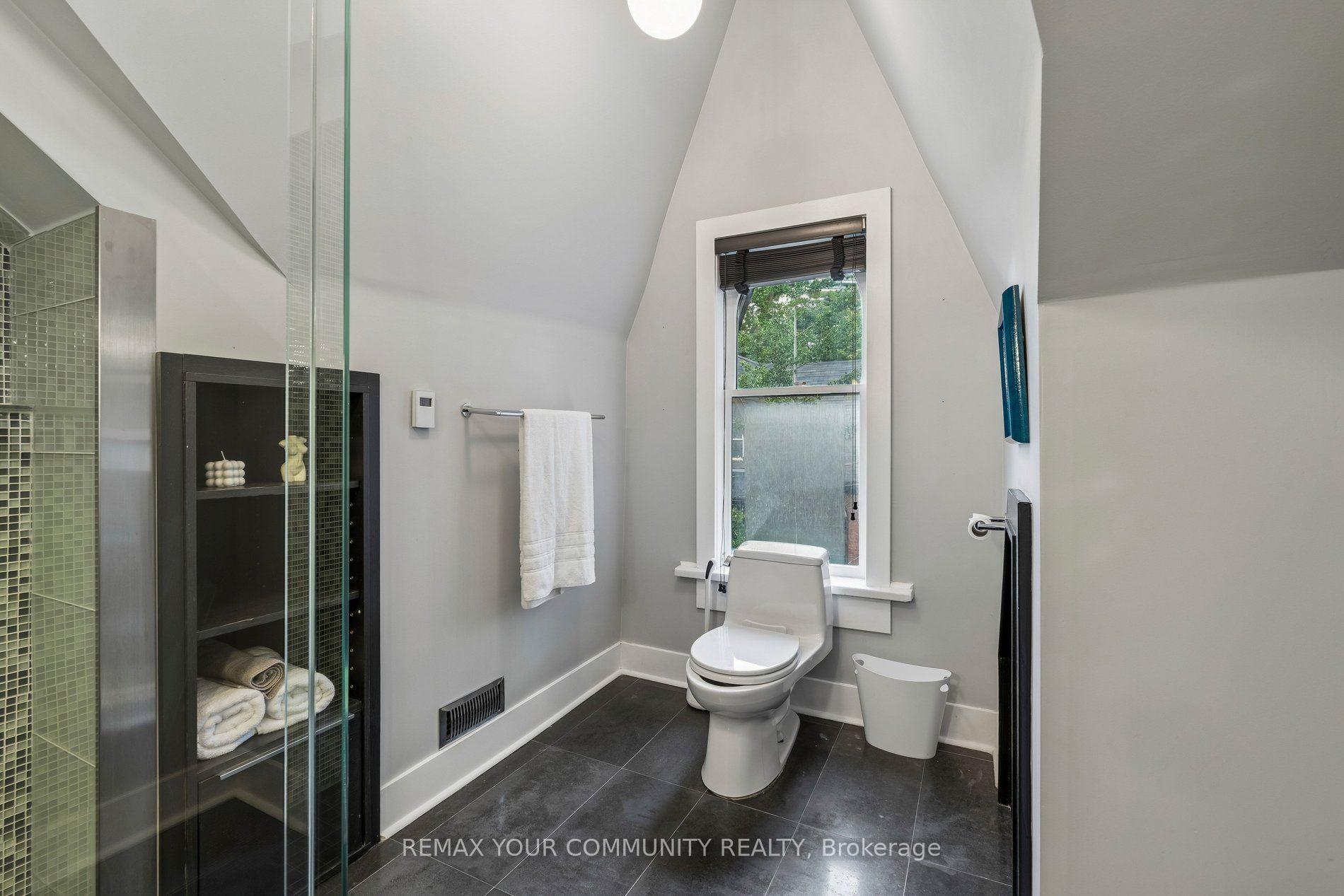 Photo 39 of 21 Laurier Avenue E, Toronto, Cabbagetown-South St. James Town — HOMEH