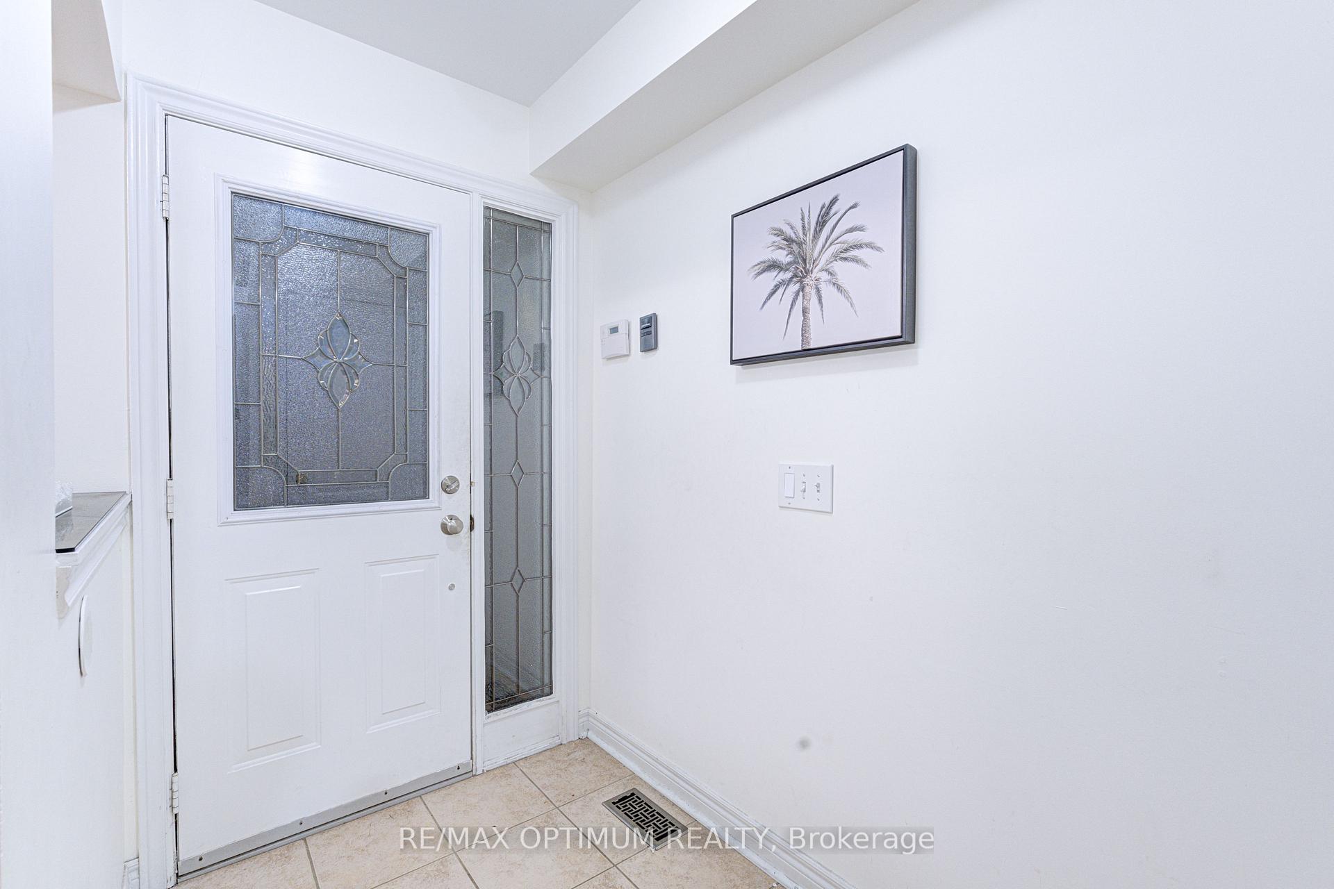Photo 9 of 1829 Samuelson Circle, Mississauga, Meadowvale Village — HOMEH