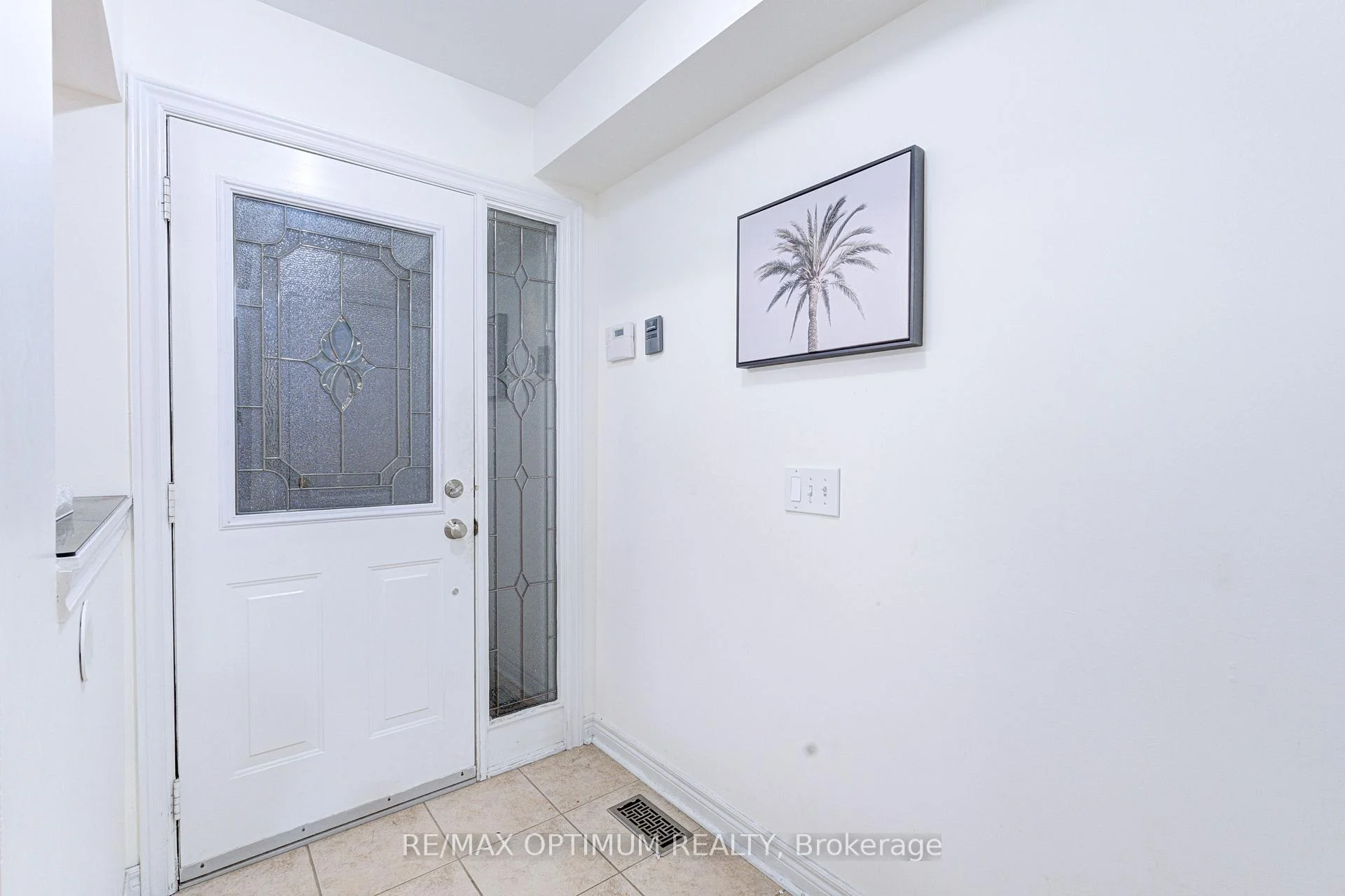 Photo 10 of 1829 Samuelson Circle, Mississauga, Meadowvale Village — HOMEH