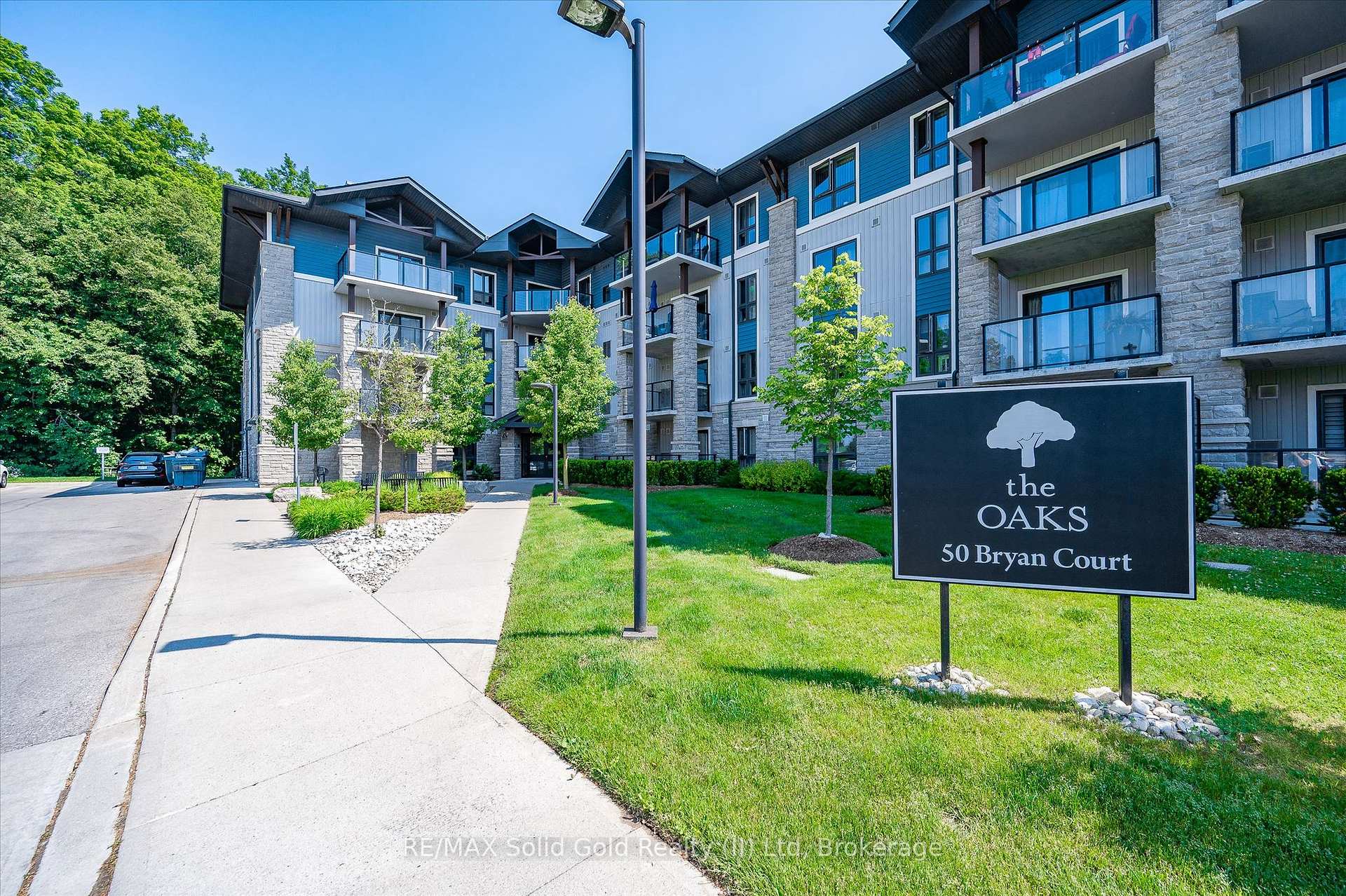 Photo 3 of Unit 111, 50 Bryan Court, Kitchener, Grand River South — HOMEH