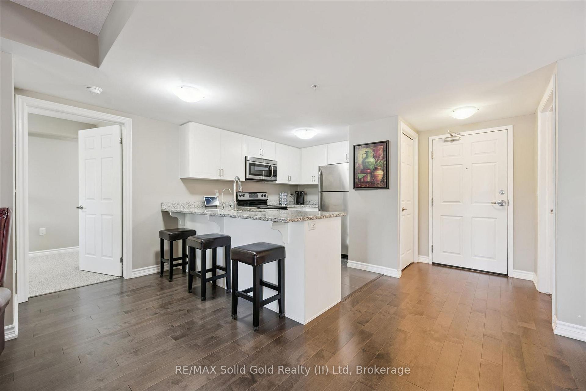 Photo 8 of Unit 111, 50 Bryan Court, Kitchener, Grand River South — HOMEH