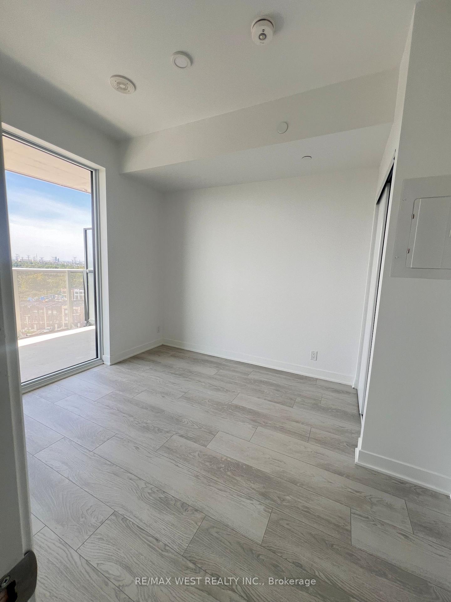 Photo 6 of Unit 915, 6 Flavelle Trail, Vaughan, Vaughan Grove — HOMEH