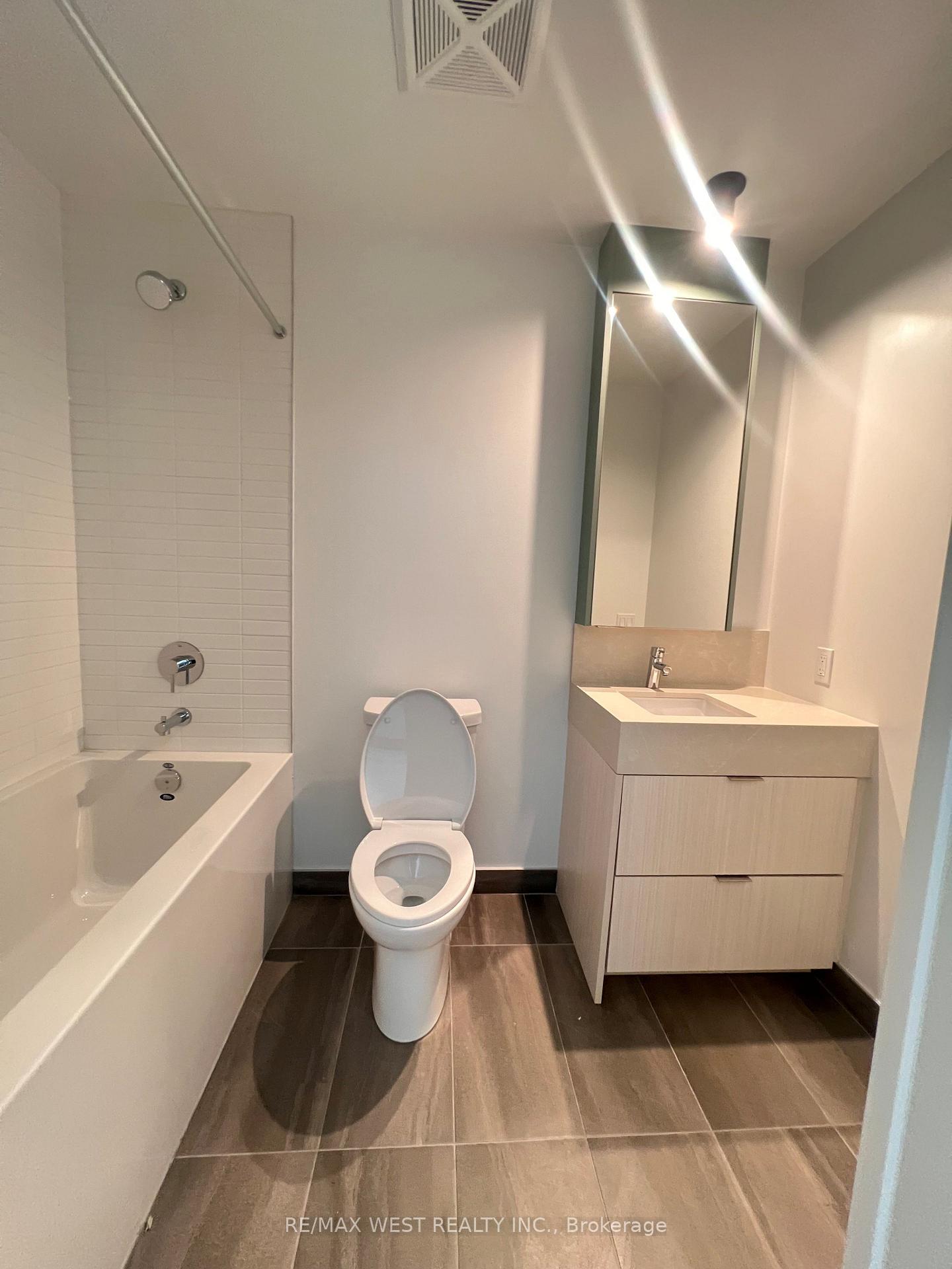 Photo 8 of Unit 915, 6 Flavelle Trail, Vaughan, Vaughan Grove — HOMEH