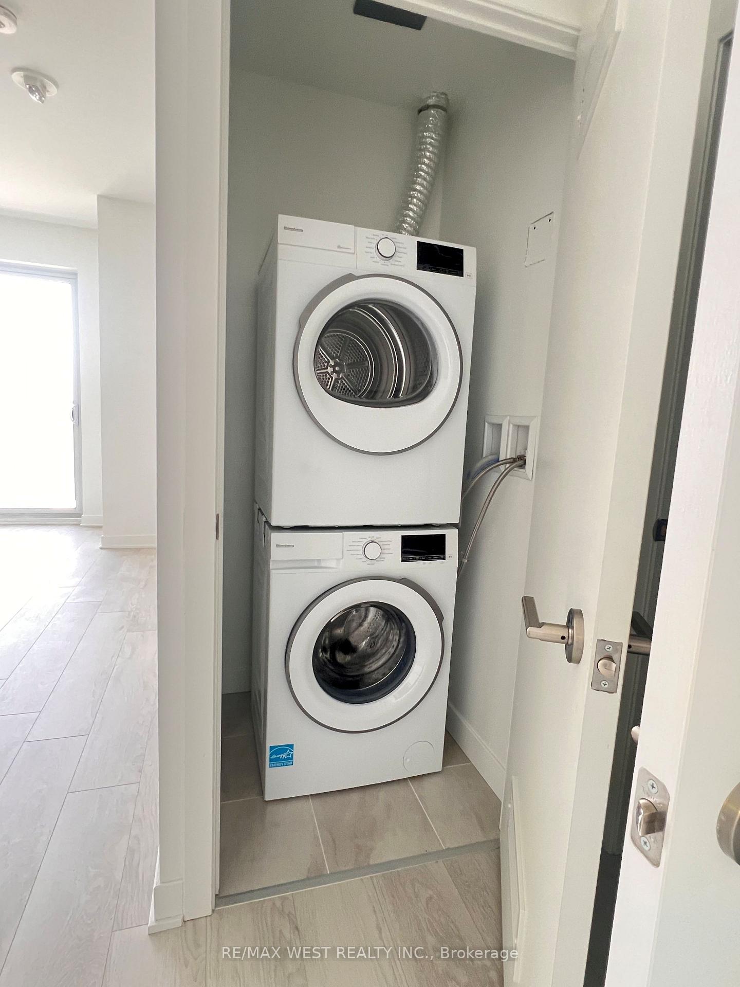 Photo 9 of Unit 915, 6 Flavelle Trail, Vaughan, Vaughan Grove — HOMEH