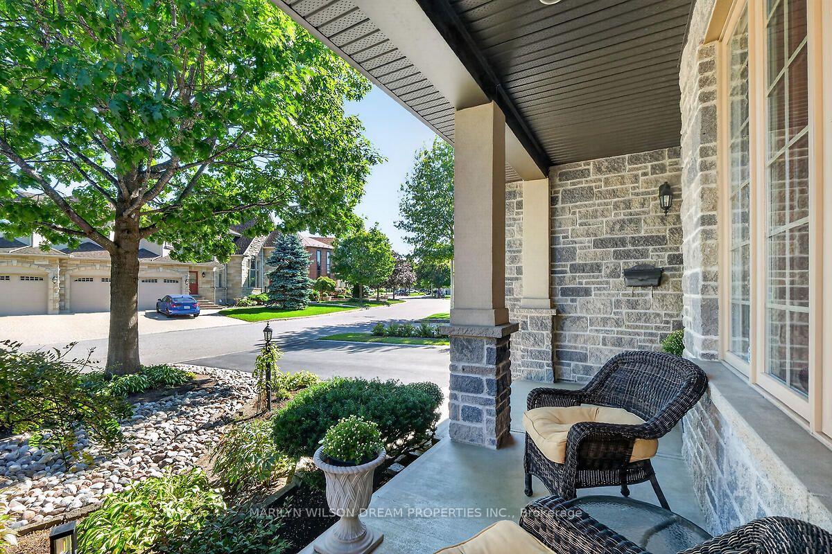 Photo 8 of 448 Rahul Crescent, Ottawa, Mooneys Bay — HOMEH
