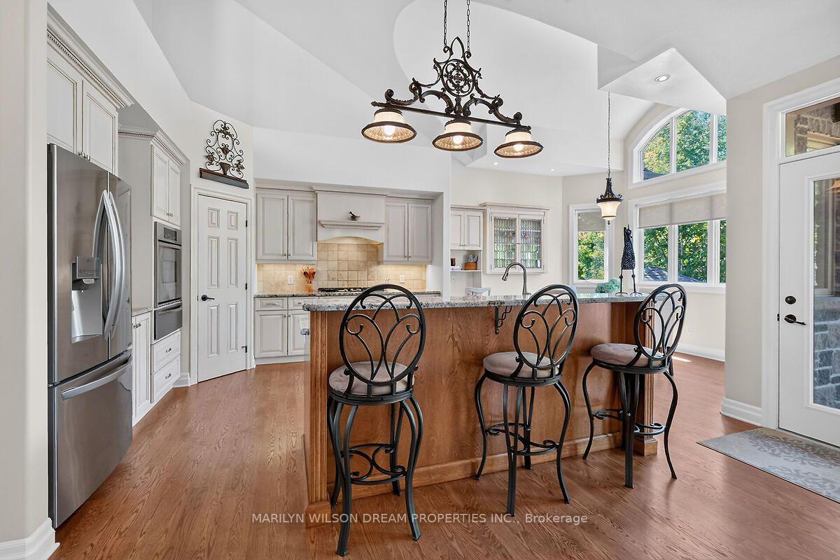 Photo 17 of 448 Rahul Crescent, Ottawa, Mooneys Bay — HOMEH