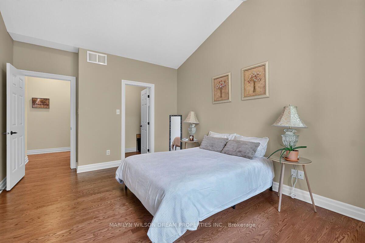 Photo 25 of 448 Rahul Crescent, Ottawa, Mooneys Bay — HOMEH