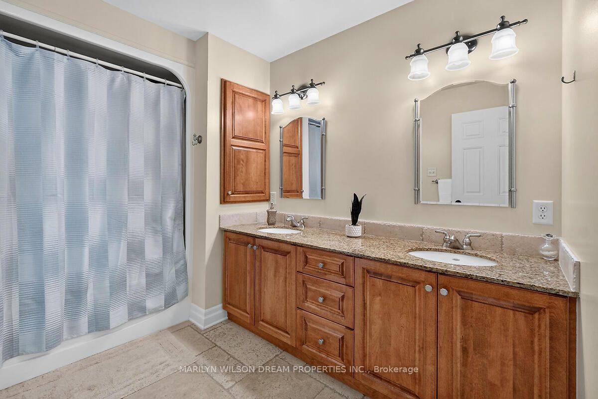 Photo 37 of 448 Rahul Crescent, Ottawa, Mooneys Bay — HOMEH