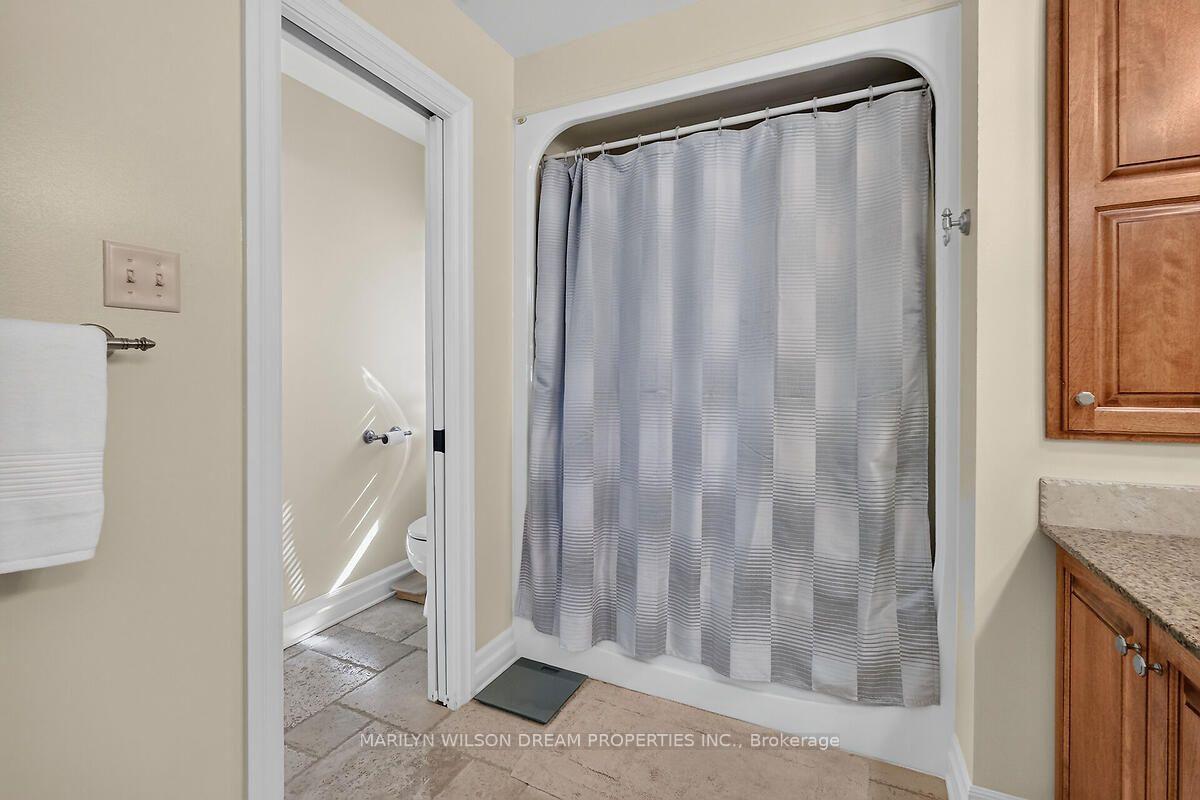 Photo 38 of 448 Rahul Crescent, Ottawa, Mooneys Bay — HOMEH