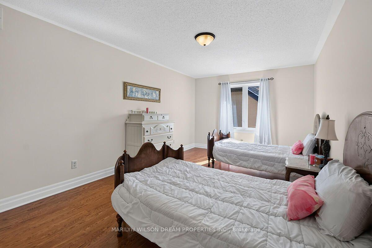 Photo 39 of 448 Rahul Crescent, Ottawa, Mooneys Bay — HOMEH