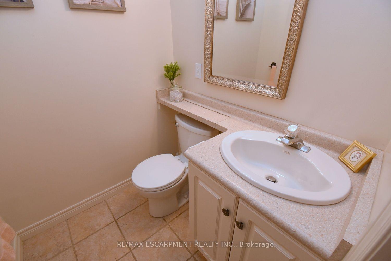 Photo 16 of 87 Jenifer Drive, Hamilton, Rural Glanbrook — HOMEH