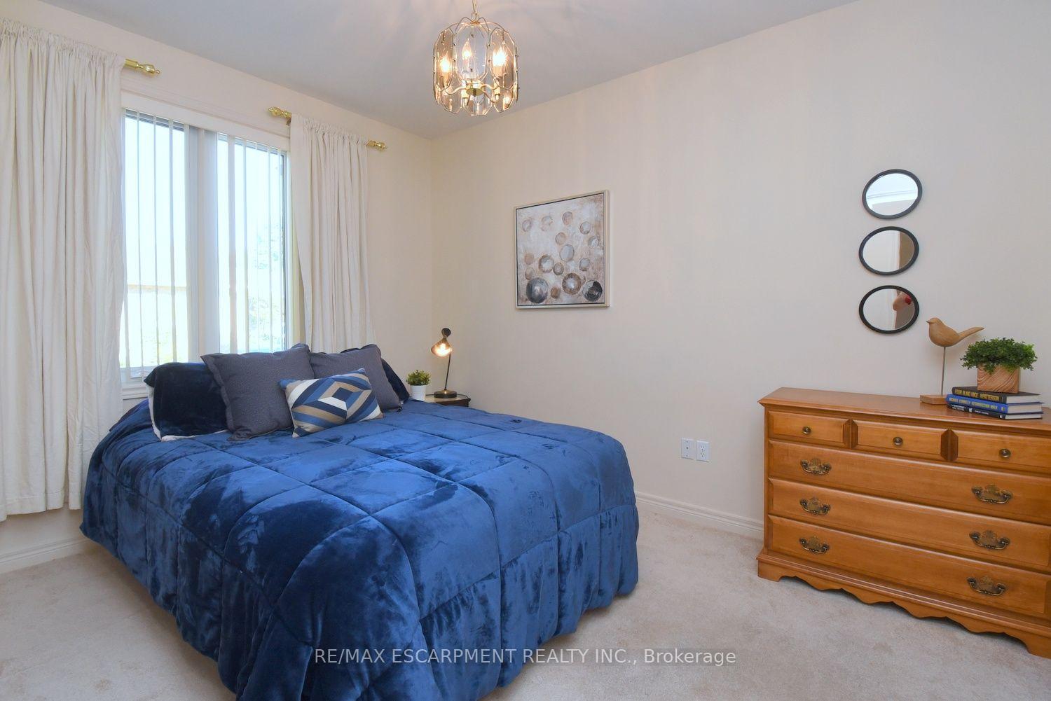 Photo 23 of 87 Jenifer Drive, Hamilton, Rural Glanbrook — HOMEH