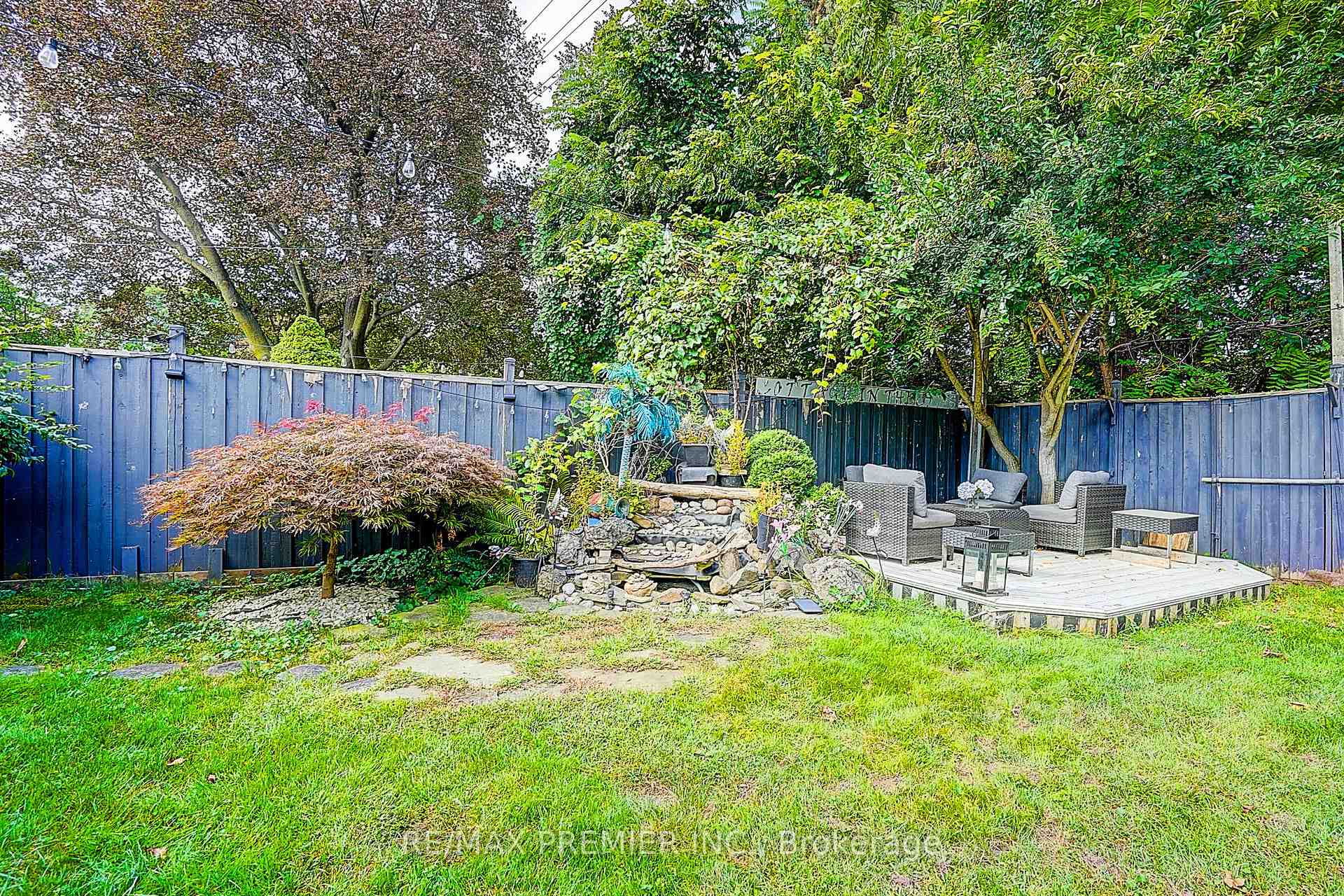 Photo 14 of 445 Selsey Drive, Mississauga, Cooksville — HOMEH