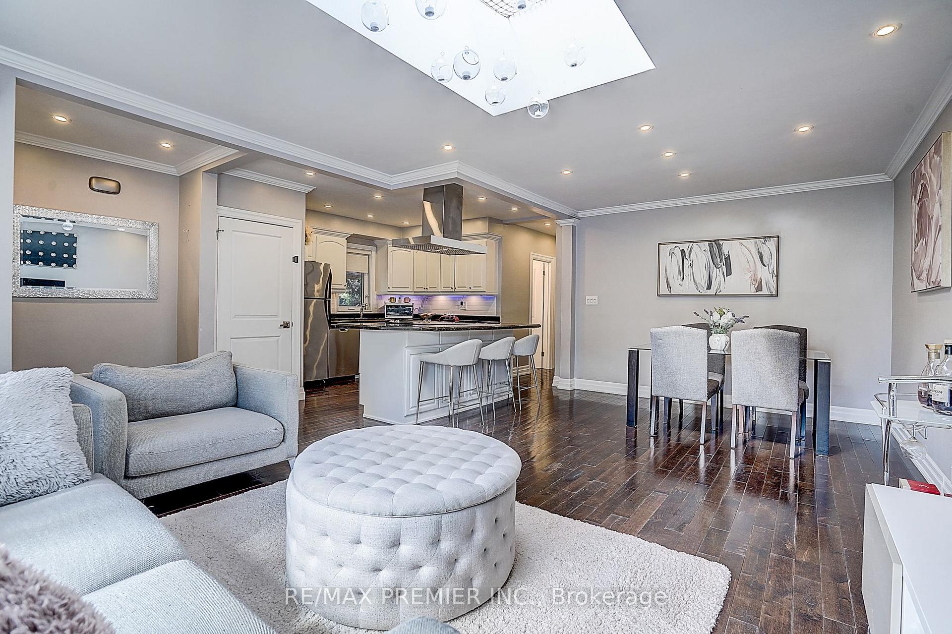 Photo 21 of 445 Selsey Drive, Mississauga, Cooksville — HOMEH