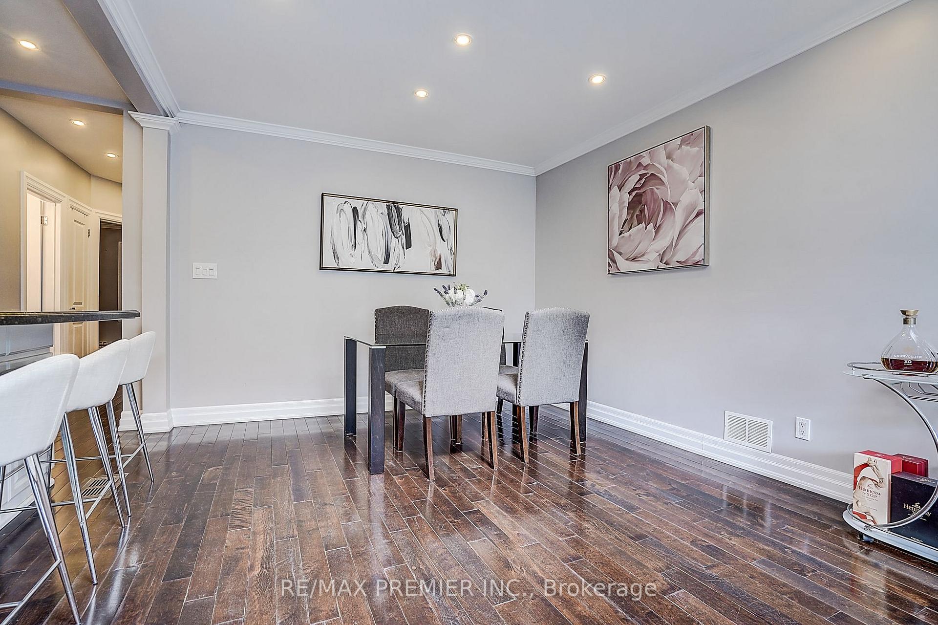 Photo 24 of 445 Selsey Drive, Mississauga, Cooksville — HOMEH
