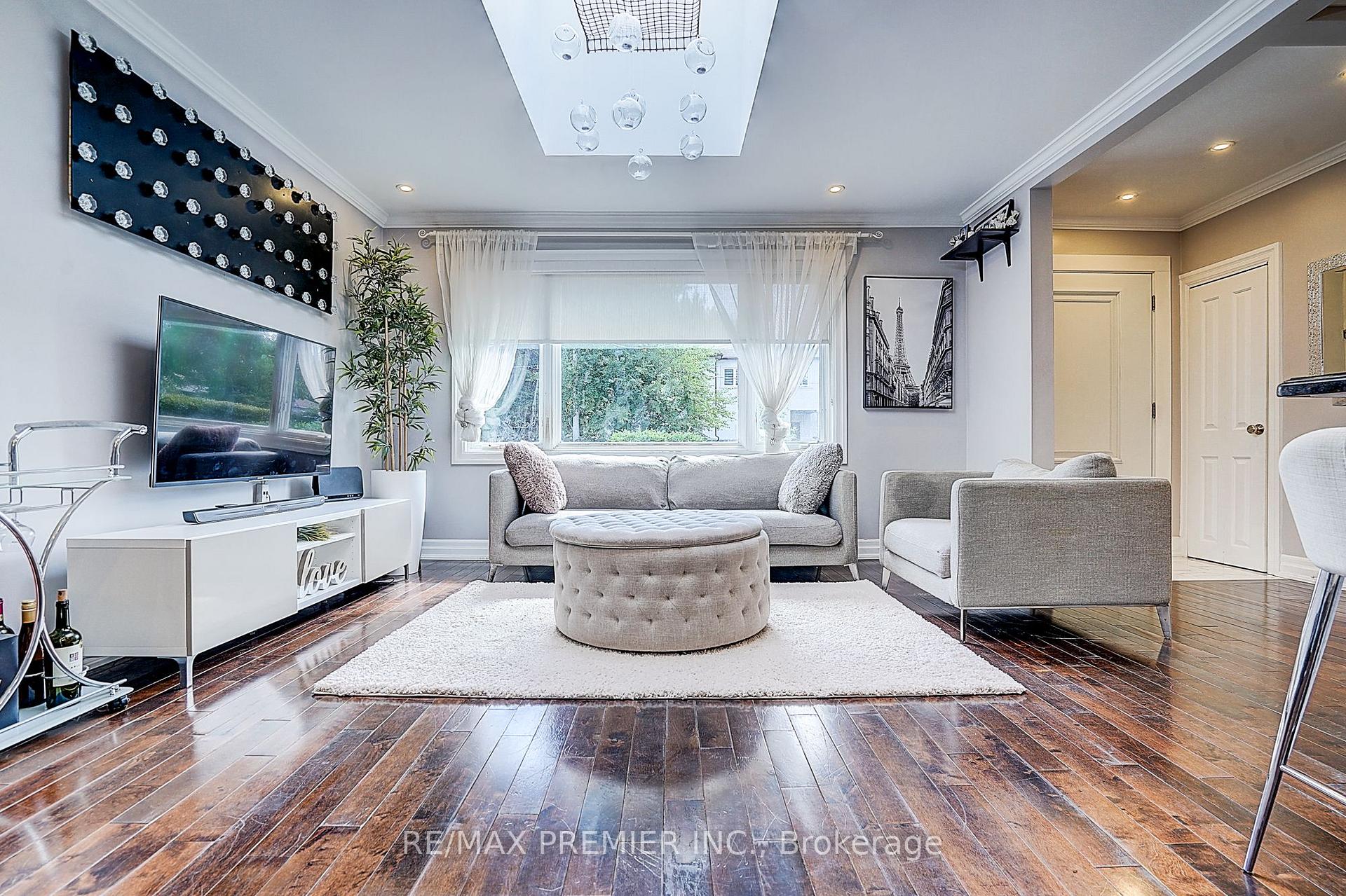 Photo 26 of 445 Selsey Drive, Mississauga, Cooksville — HOMEH