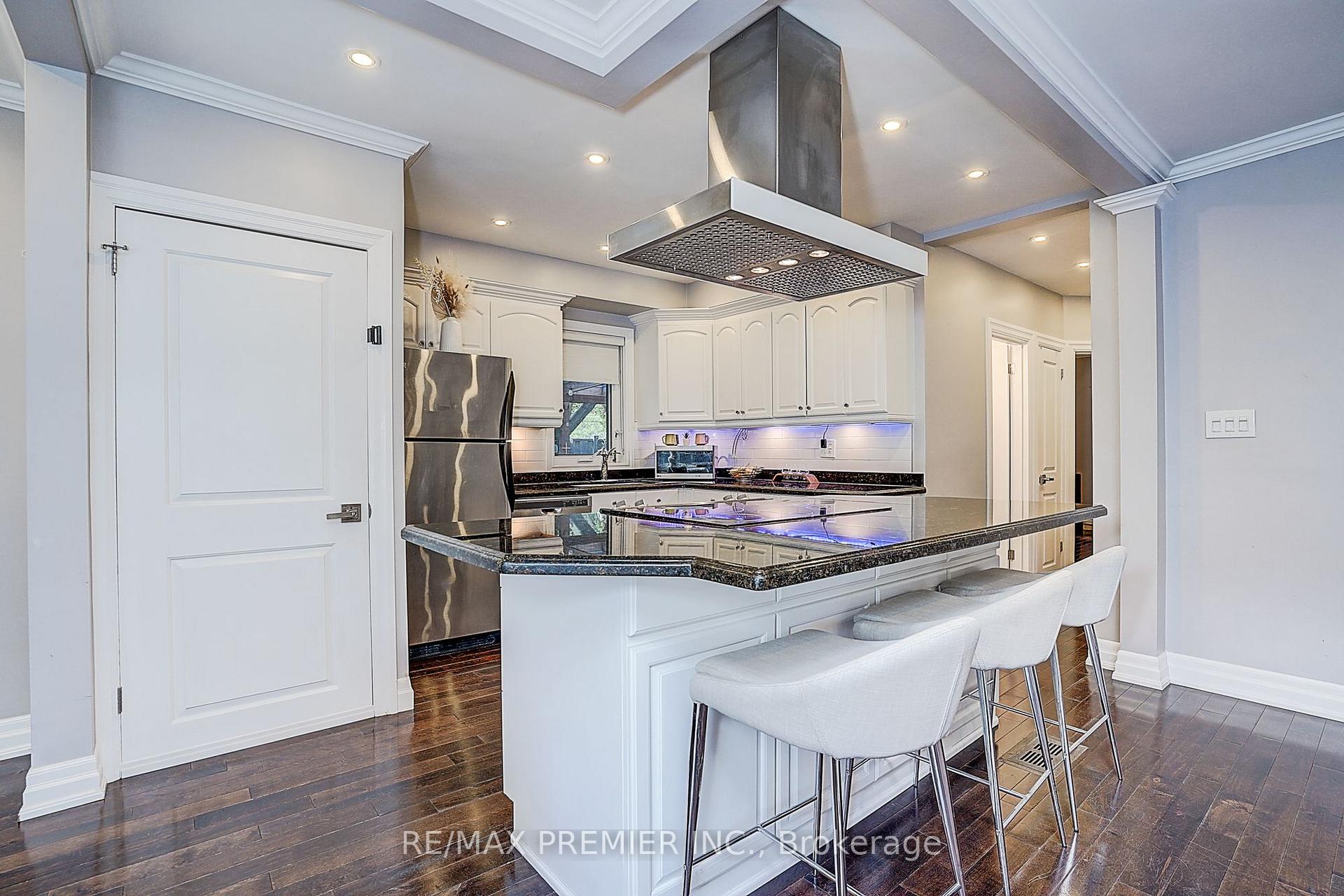 Photo 30 of 445 Selsey Drive, Mississauga, Cooksville — HOMEH