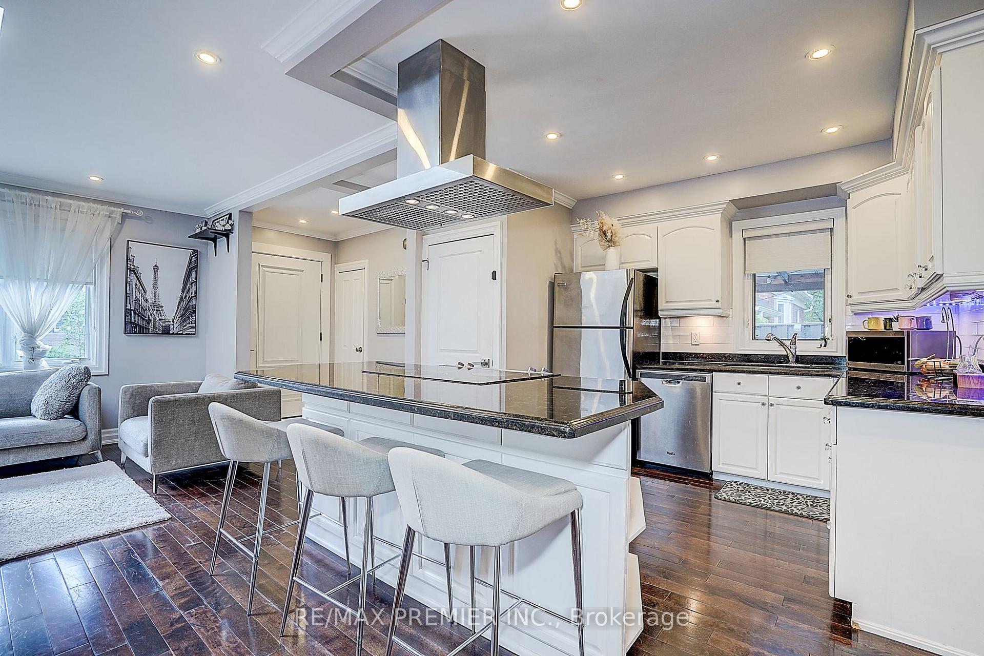 Photo 32 of 445 Selsey Drive, Mississauga, Cooksville — HOMEH
