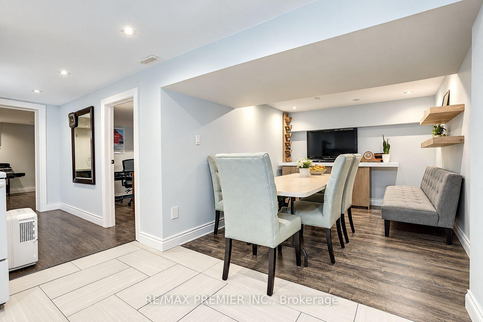 Photo 48 of 445 Selsey Drive, Mississauga, Cooksville — HOMEH