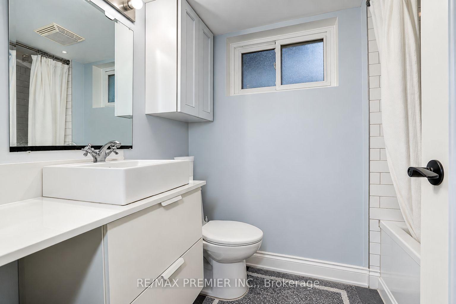 Photo 50 of 445 Selsey Drive, Mississauga, Cooksville — HOMEH