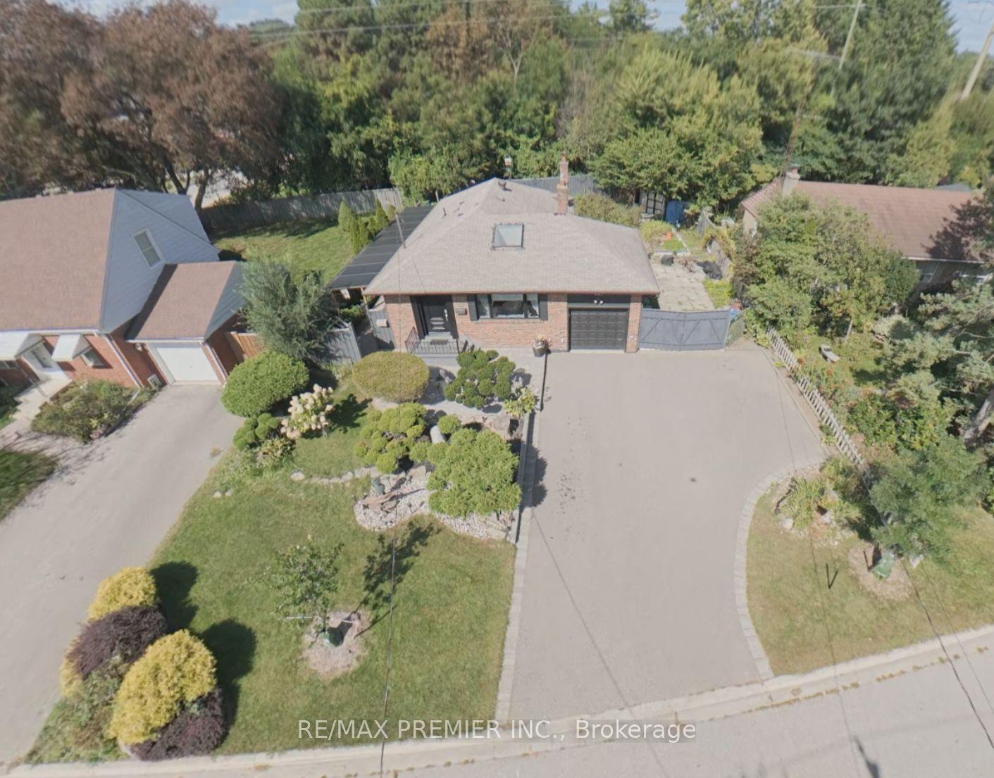 Photo 15 of 445 Selsey Drive, Mississauga, Cooksville — HOMEH