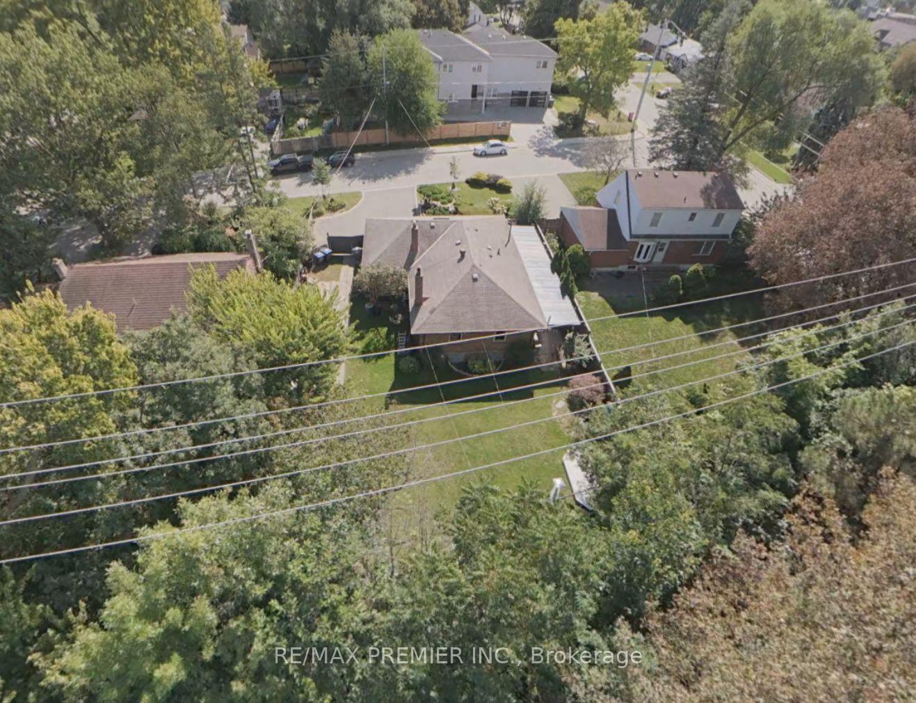Photo 16 of 445 Selsey Drive, Mississauga, Cooksville — HOMEH