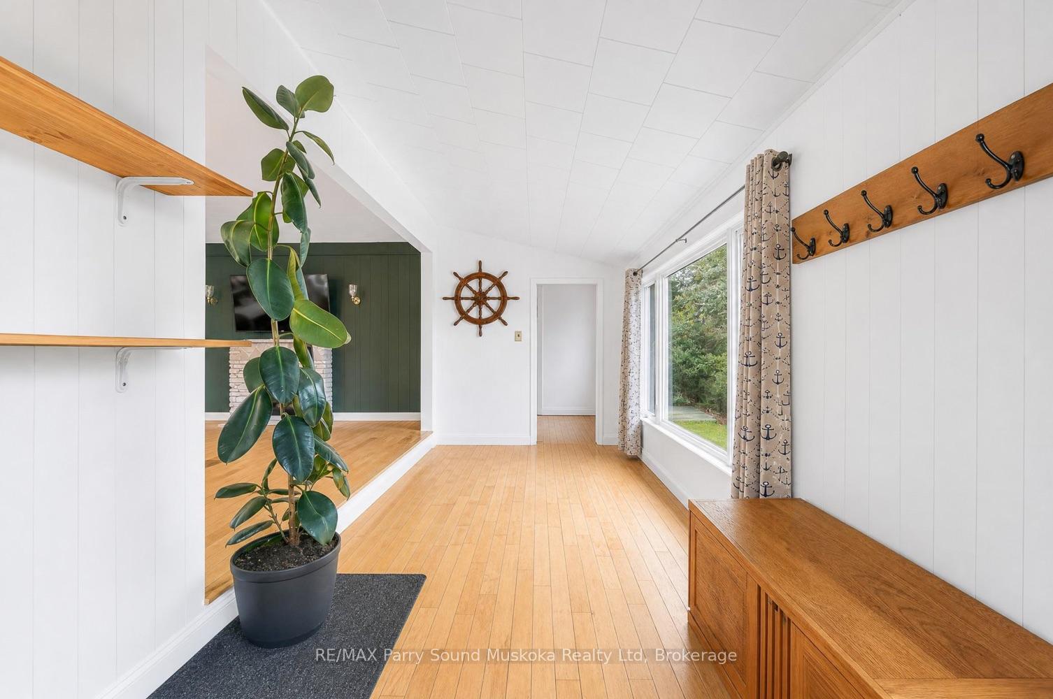 Photo 5 of 39 South Shore Road, The Archipelago, Archipelago North — HOMEH