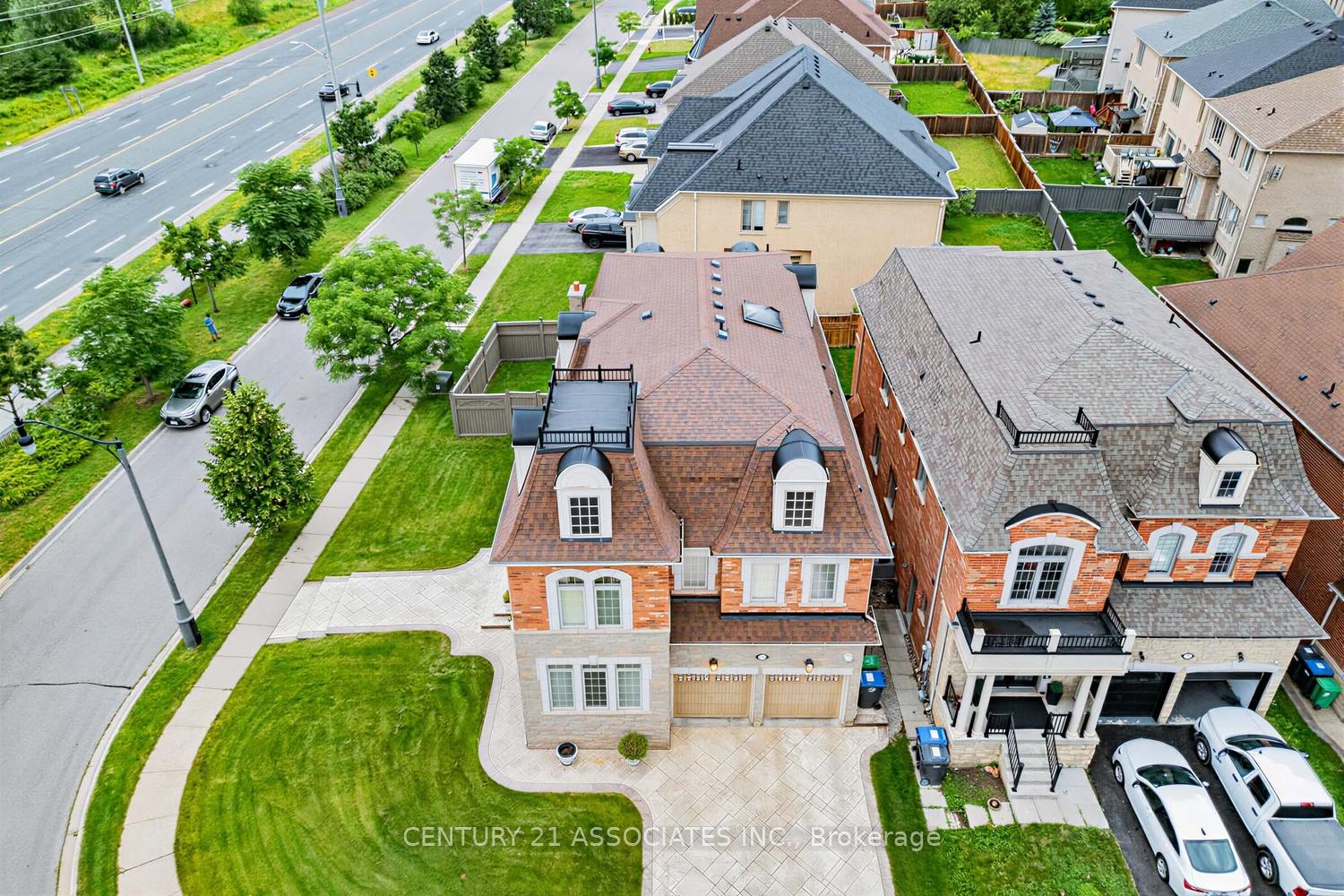 Photo 1 of 29 Black Diamond Crescent, Brampton, Credit Valley — HOMEH
