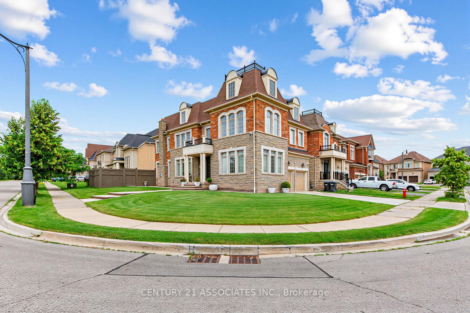 Photo 3 of 29 Black Diamond Crescent, Brampton, Credit Valley — HOMEH