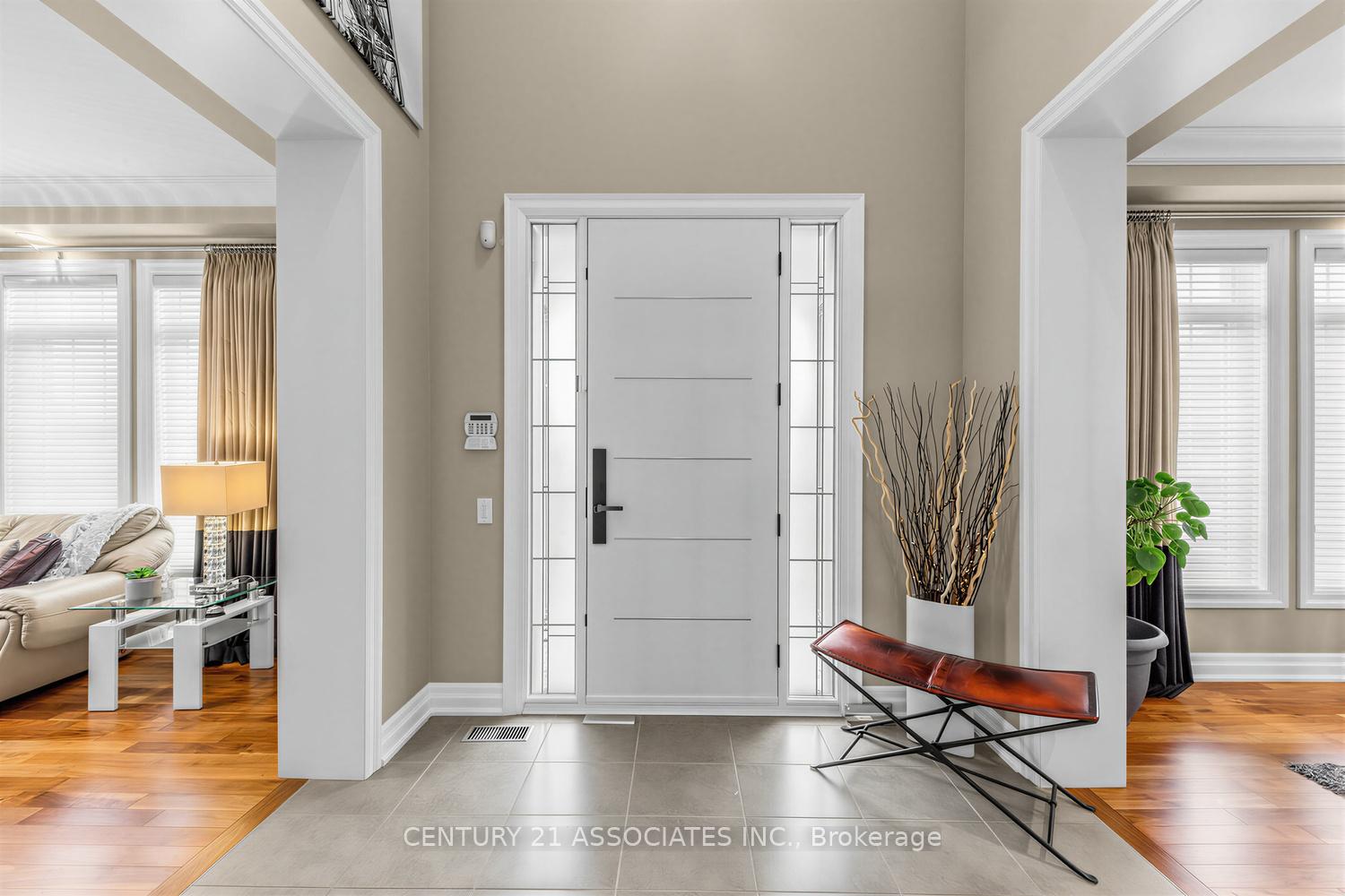 Photo 7 of 29 Black Diamond Crescent, Brampton, Credit Valley — HOMEH
