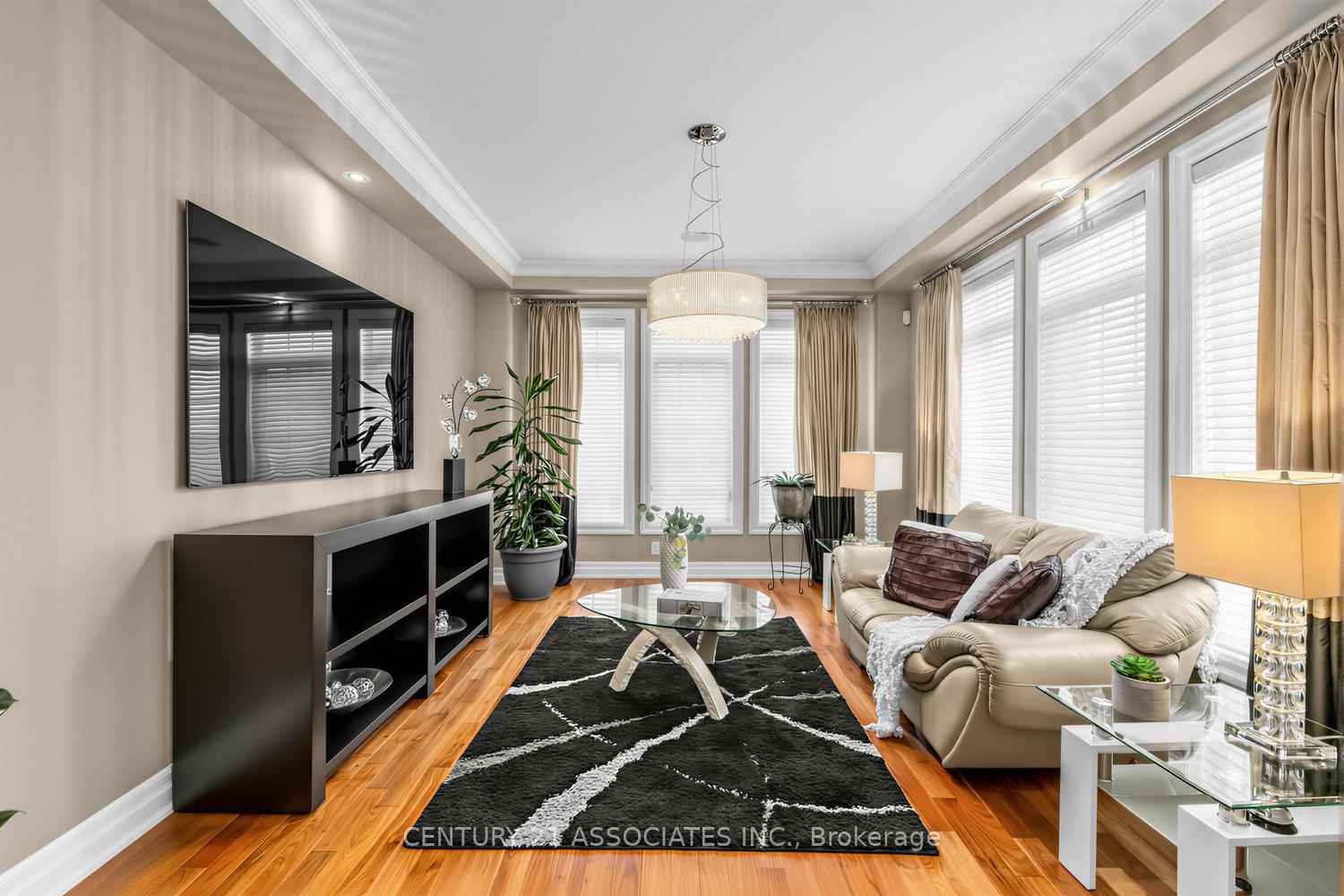 Photo 9 of 29 Black Diamond Crescent, Brampton, Credit Valley — HOMEH