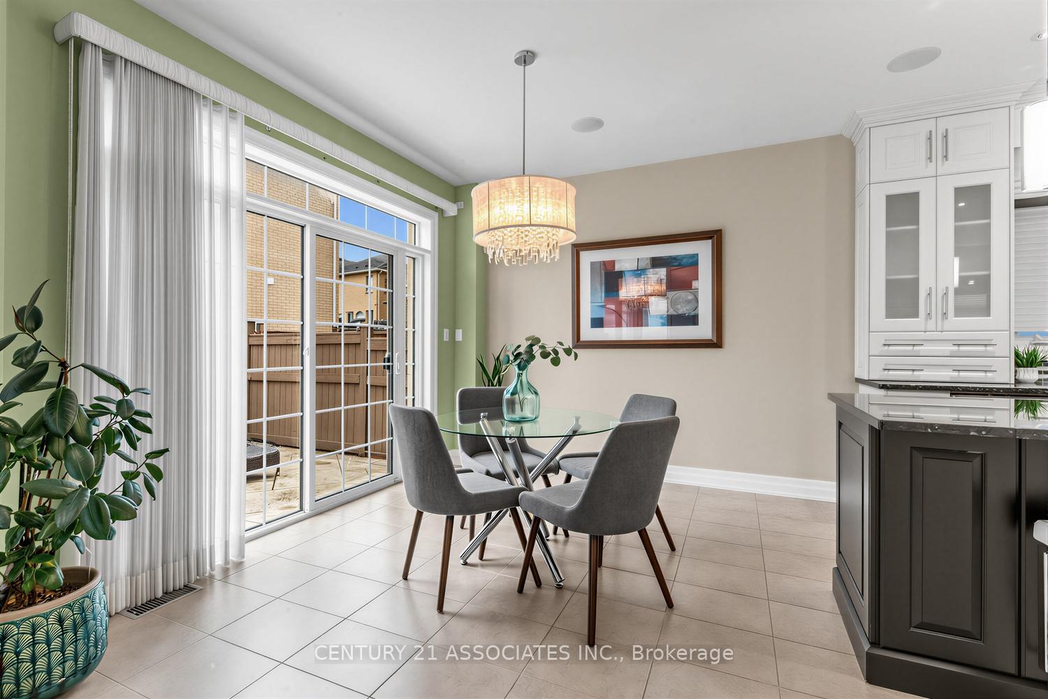 Photo 17 of 29 Black Diamond Crescent, Brampton, Credit Valley — HOMEH
