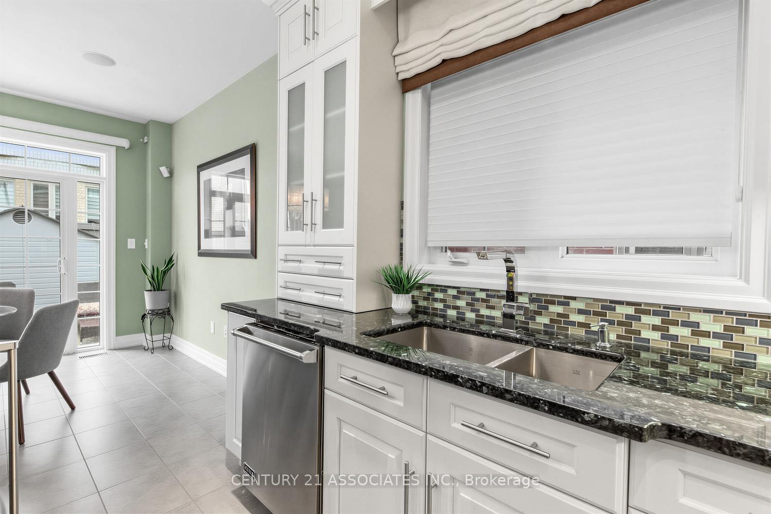 Photo 22 of 29 Black Diamond Crescent, Brampton, Credit Valley — HOMEH