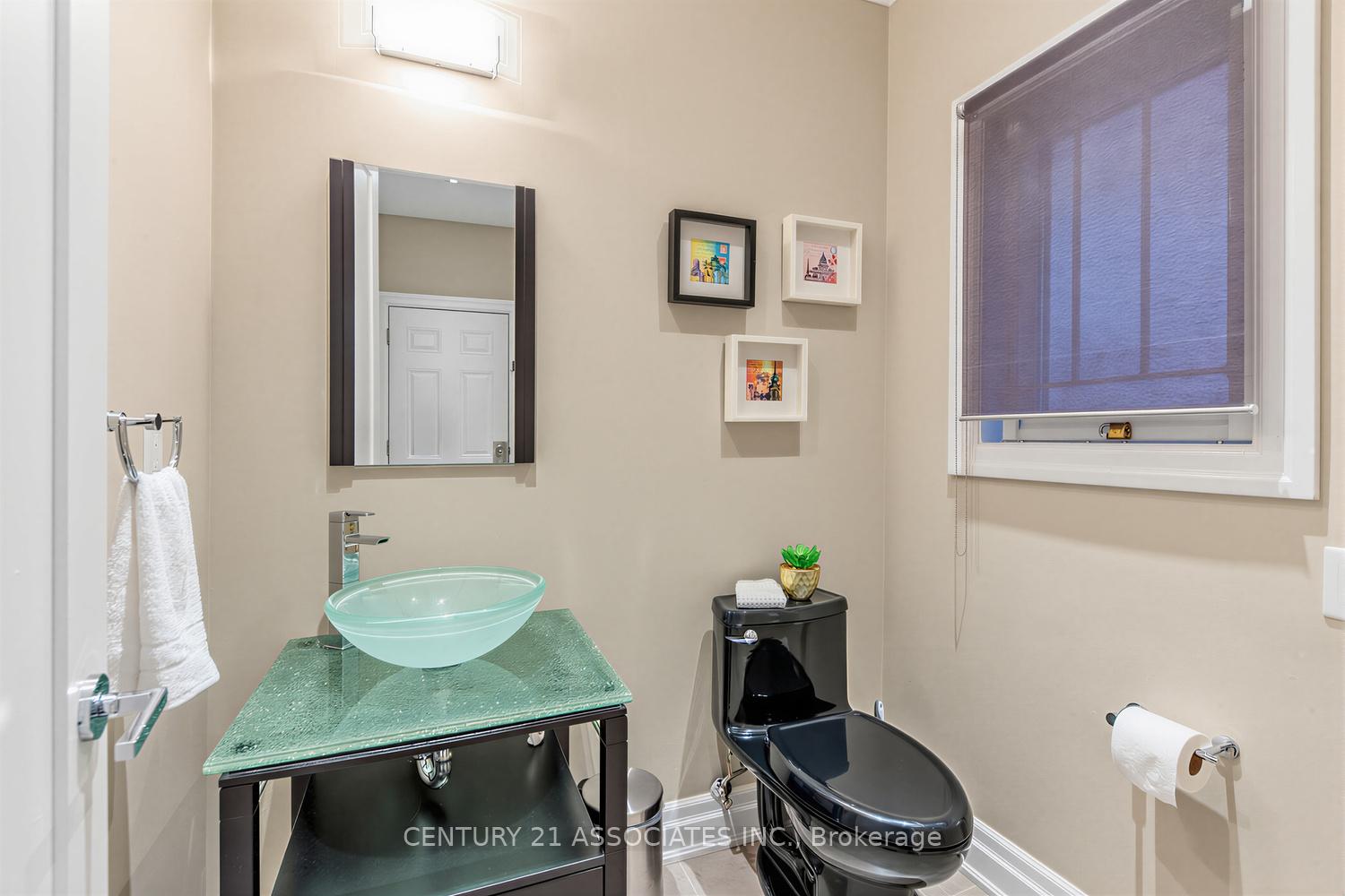 Photo 24 of 29 Black Diamond Crescent, Brampton, Credit Valley — HOMEH