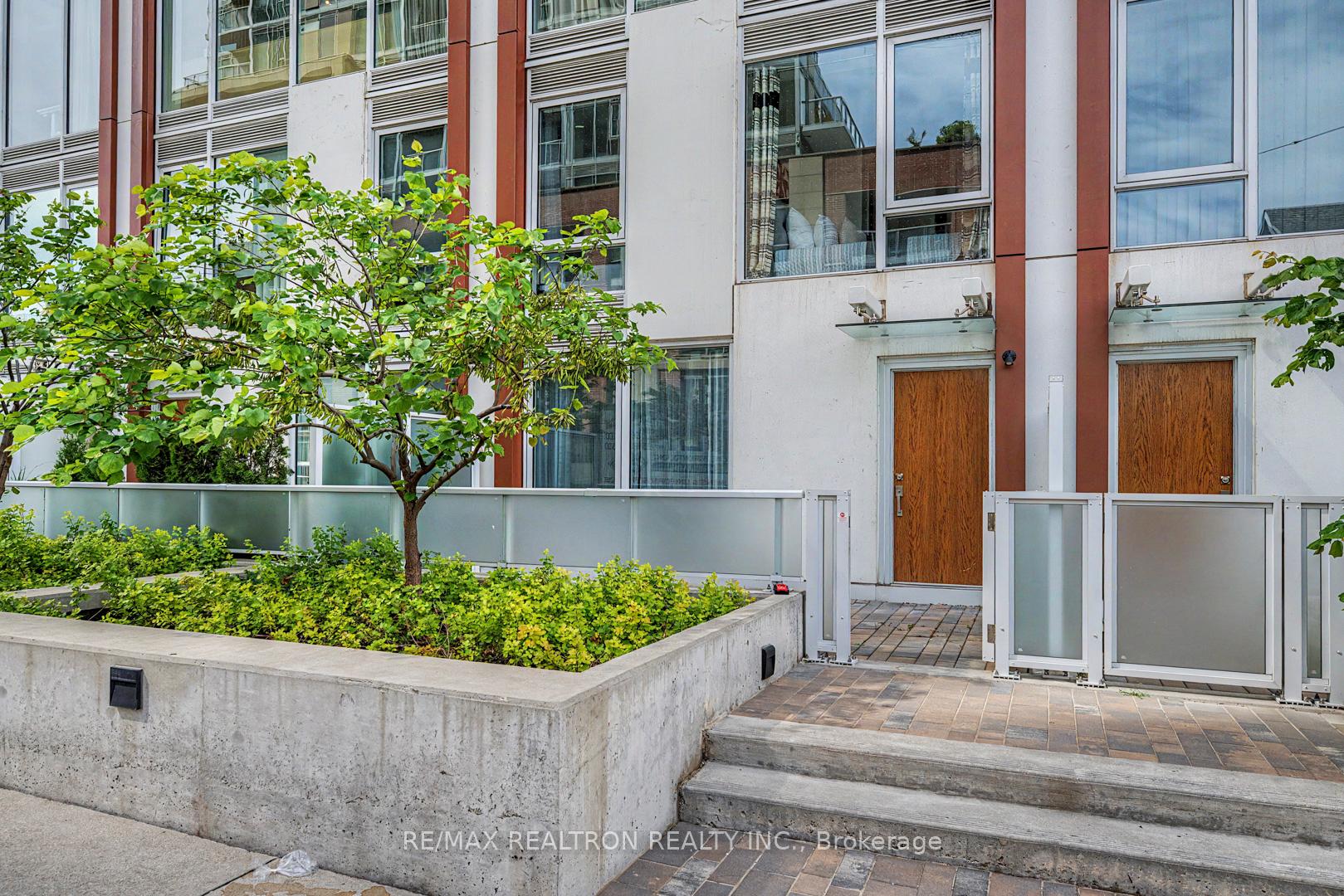 Photo 9 of Unit 102, 33 Helendale Avenue, Toronto, Yonge-Eglinton — HOMEH