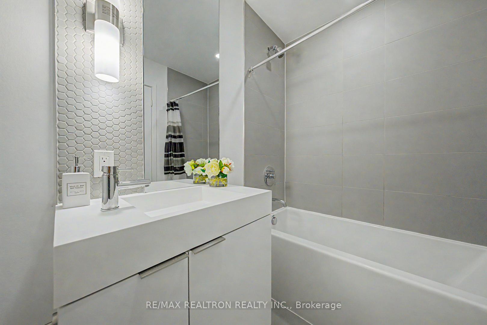 Photo 32 of Unit 102, 33 Helendale Avenue, Toronto, Yonge-Eglinton — HOMEH